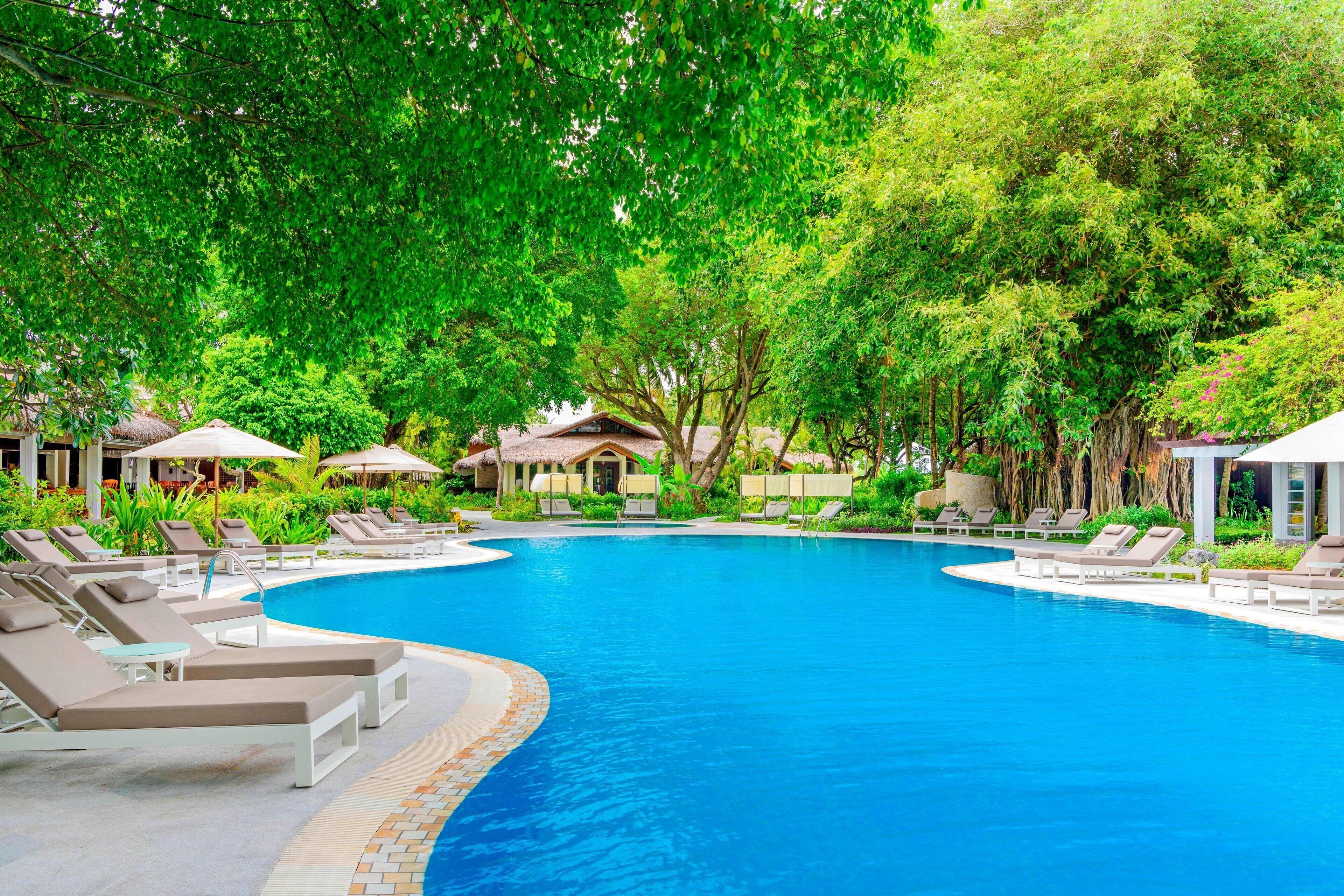 Sheraton Maldives Full Moon Resort & Spa