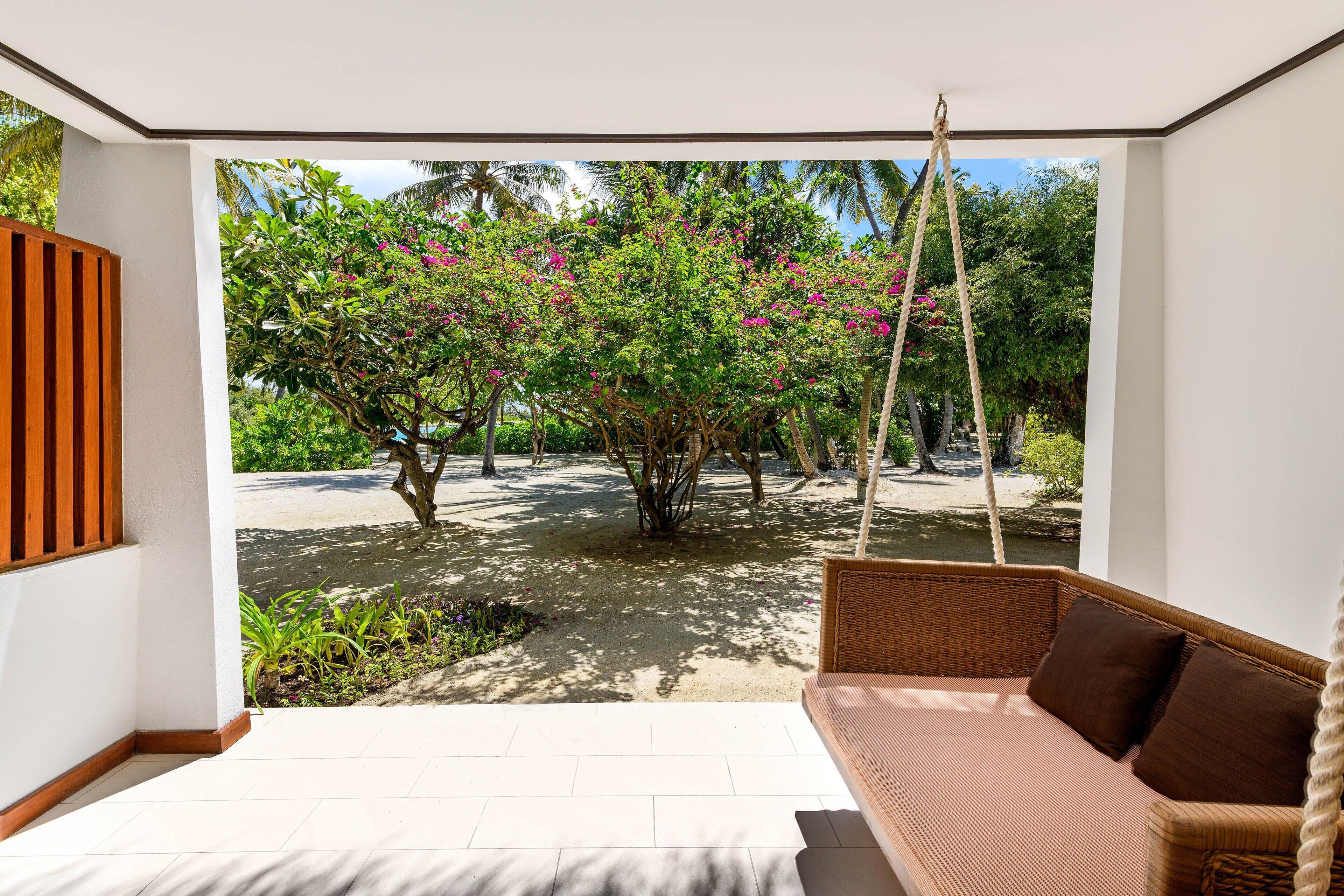 Sheraton Maldives Full Moon Resort & Spa