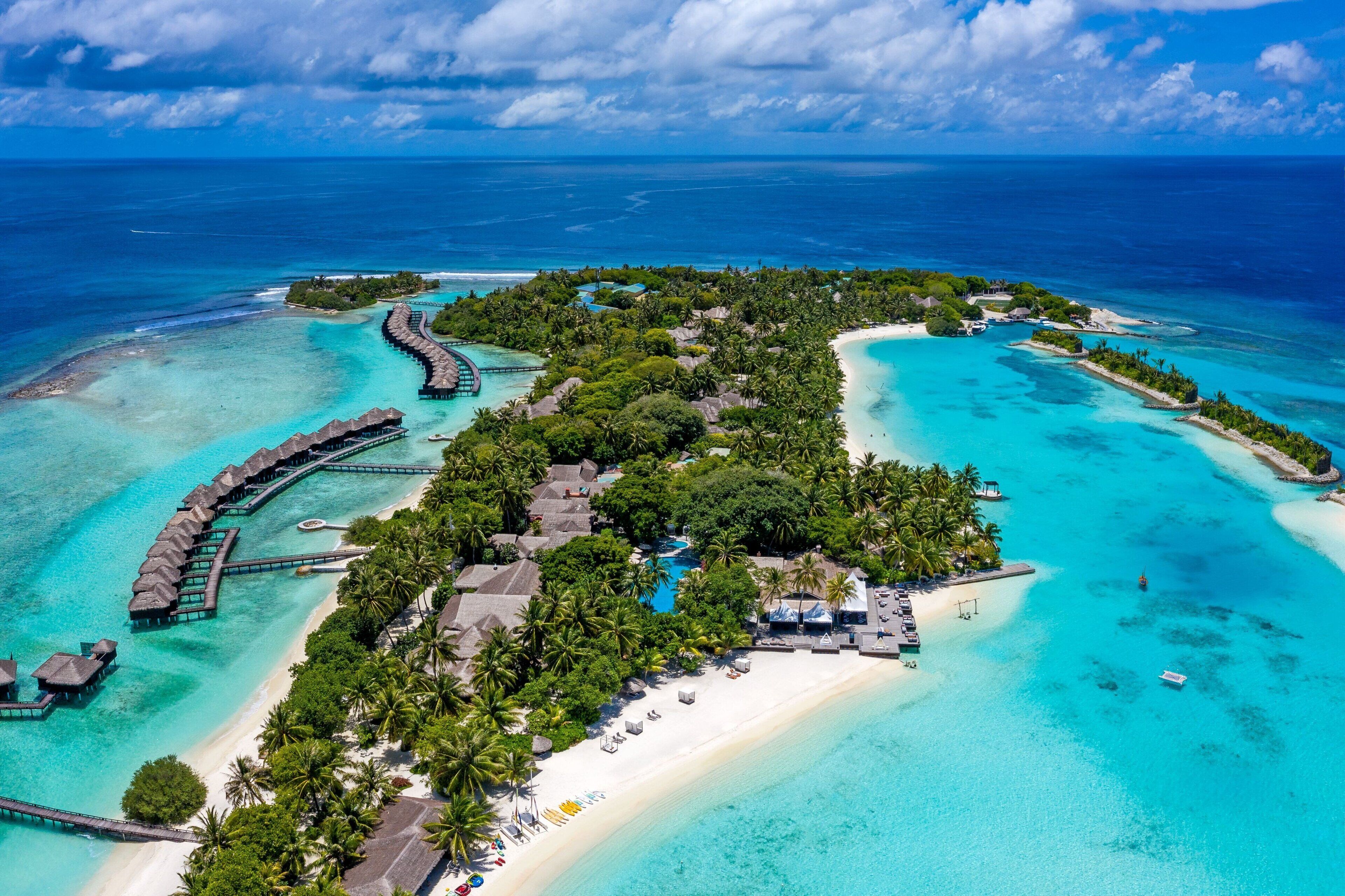 Sheraton Maldives Full Moon Resort & Spa