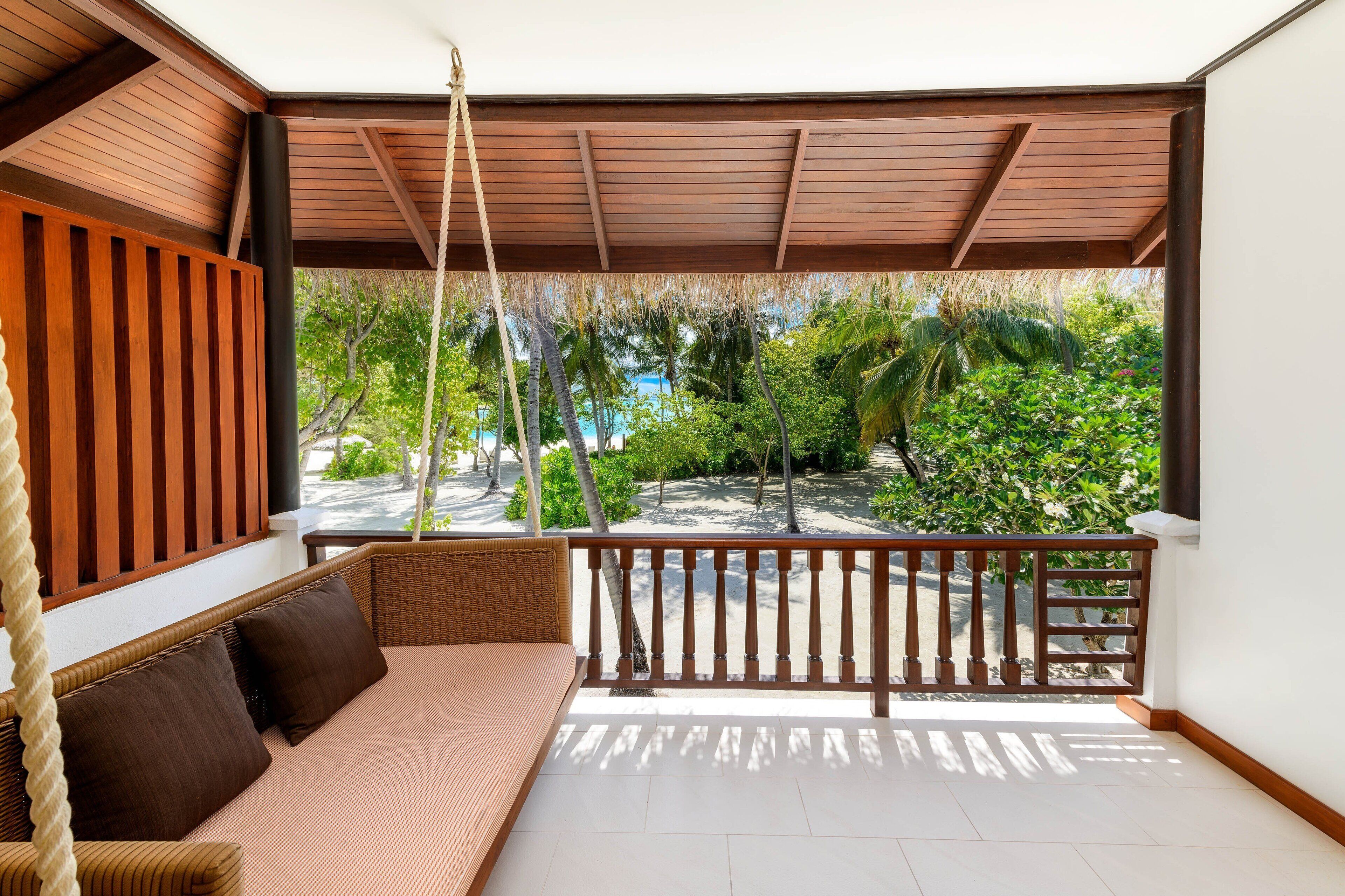 Sheraton Maldives Full Moon Resort & Spa