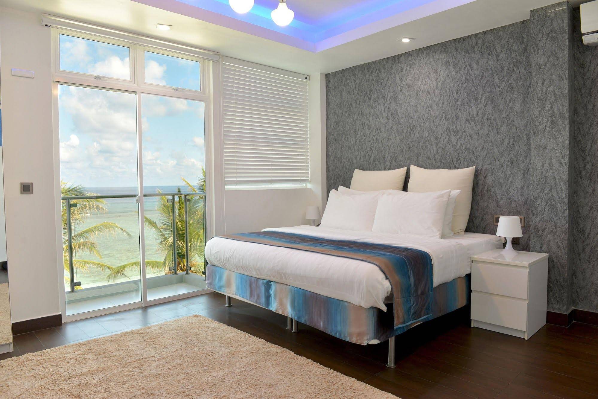 Airport Beach Hotel