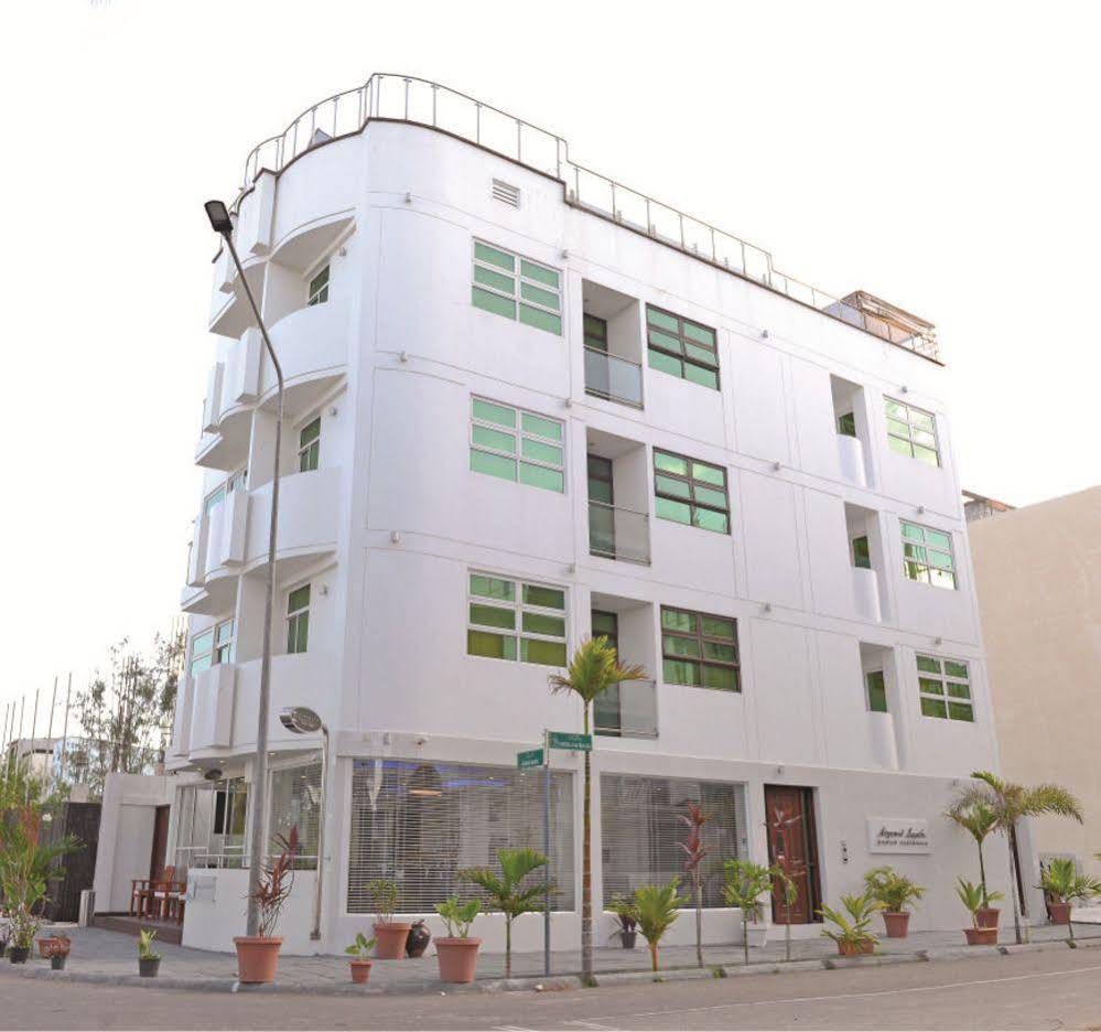 Airport Beach Hotel