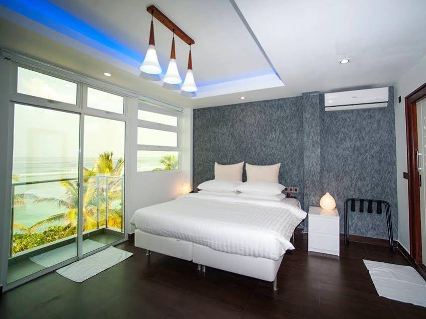 Airport Beach Hotel