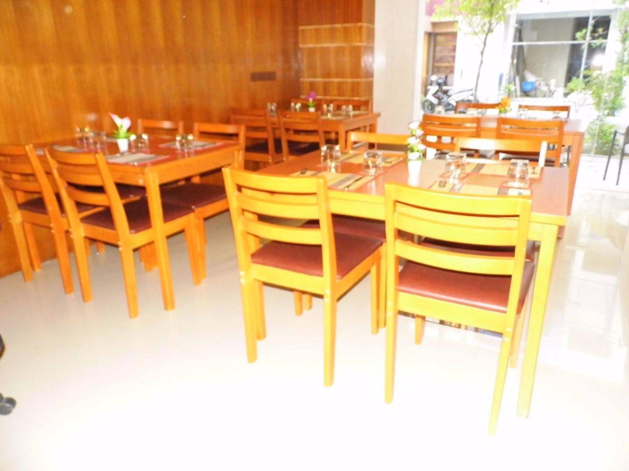 Beach Arena Inn