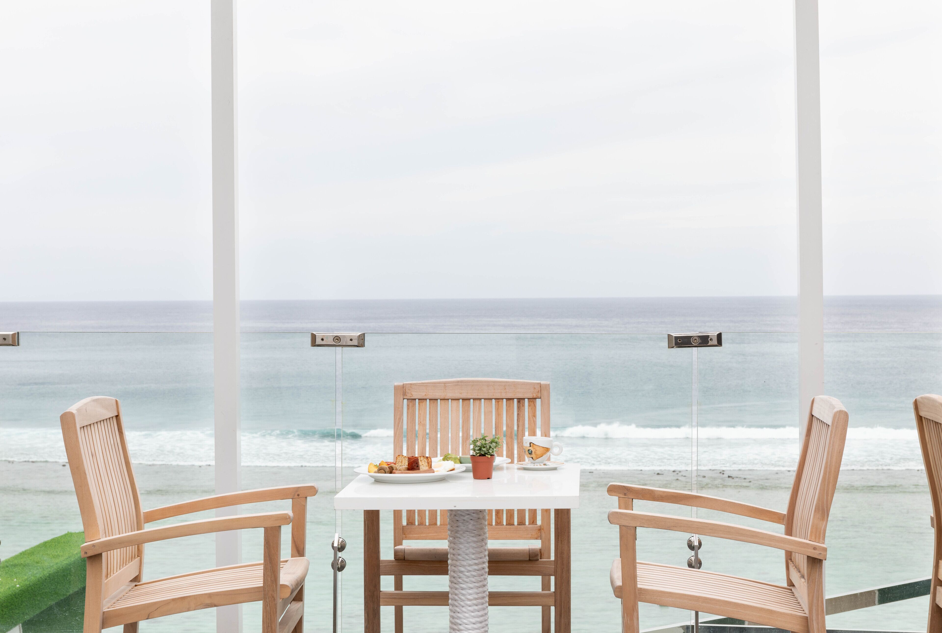Azuvia Beach Retreat