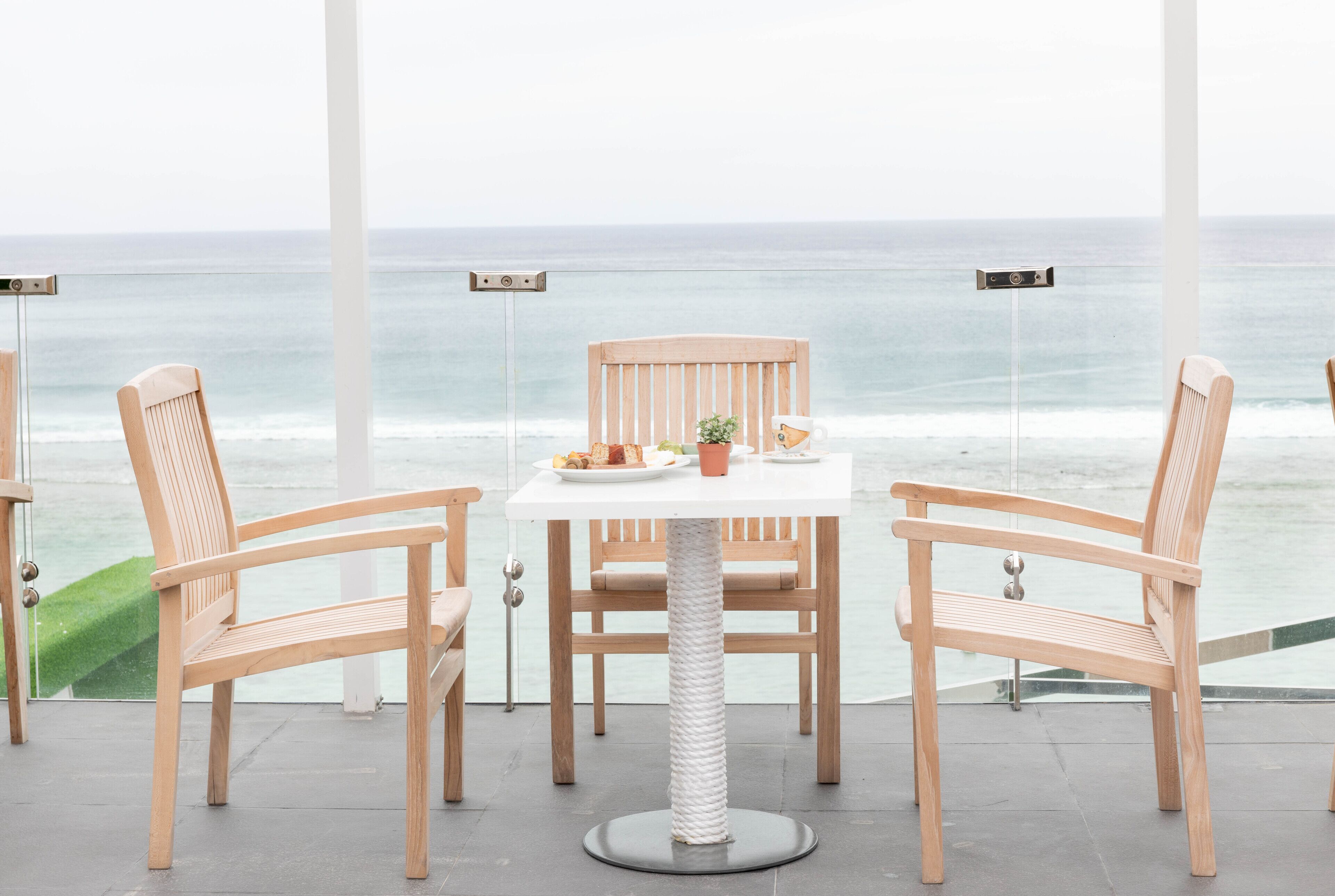 Azuvia Beach Retreat