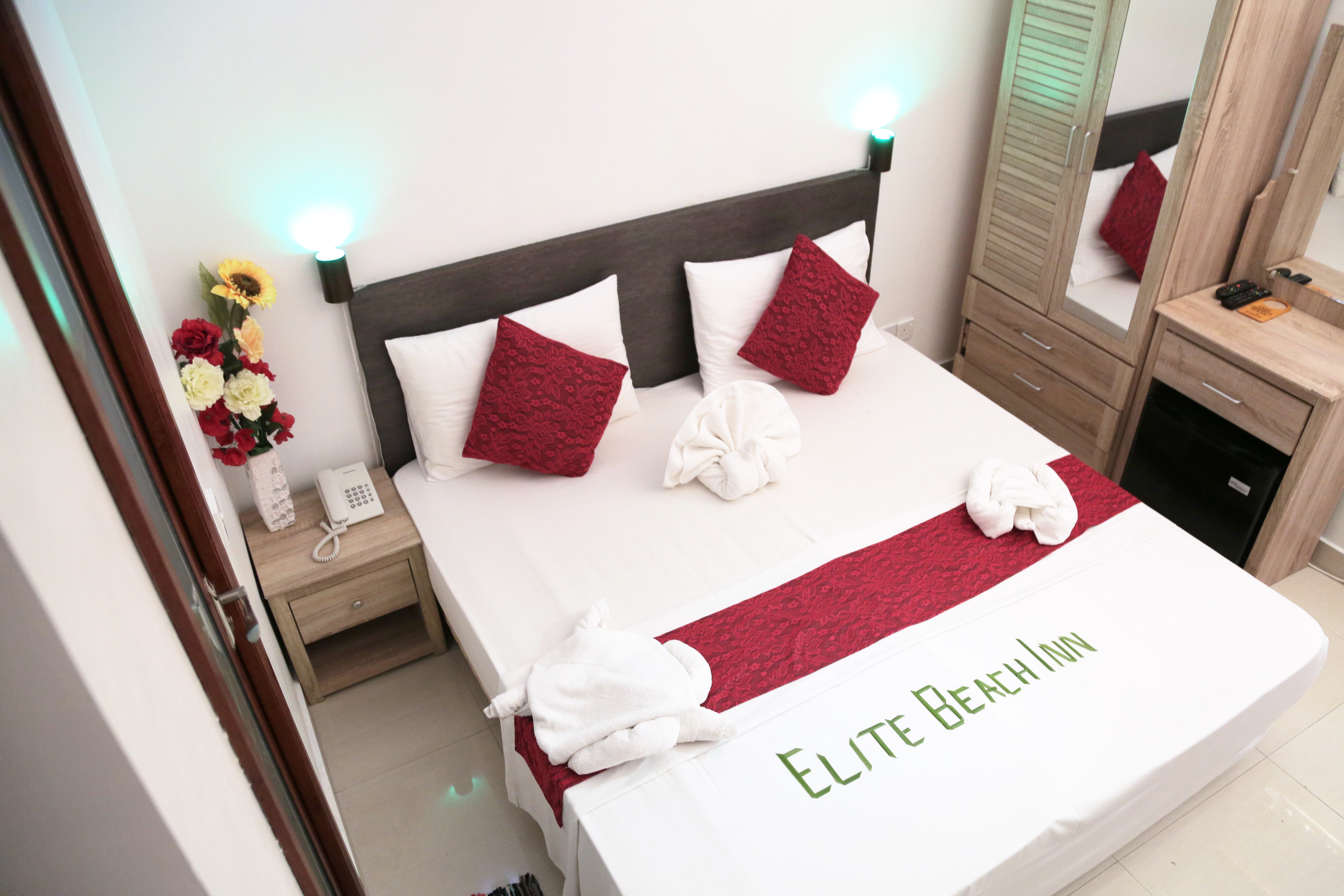 Elite Beach Inn