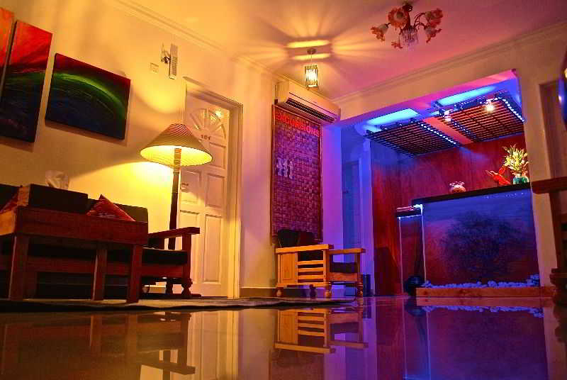 G 10 Beach Inn