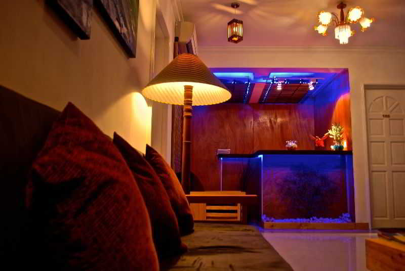 G 10 Beach Inn