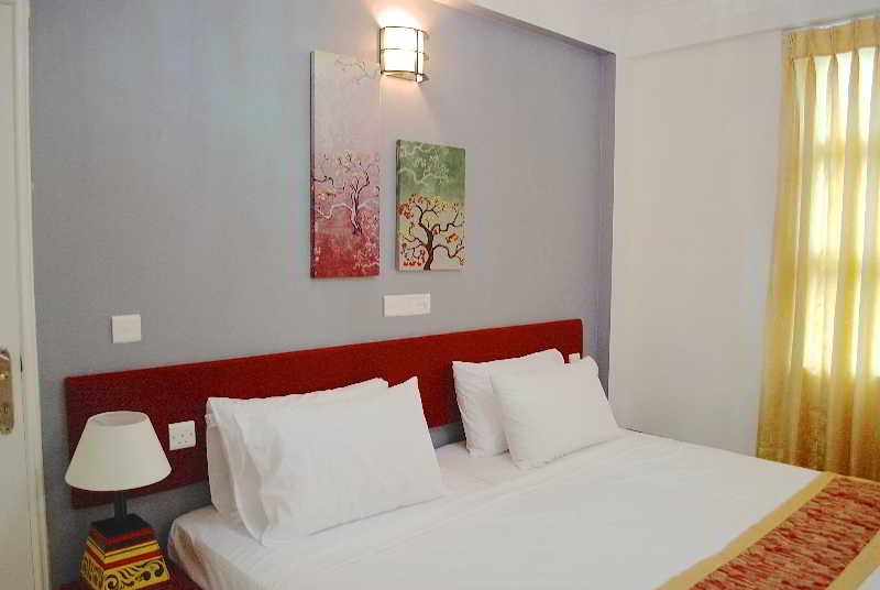 G 10 Beach Inn
