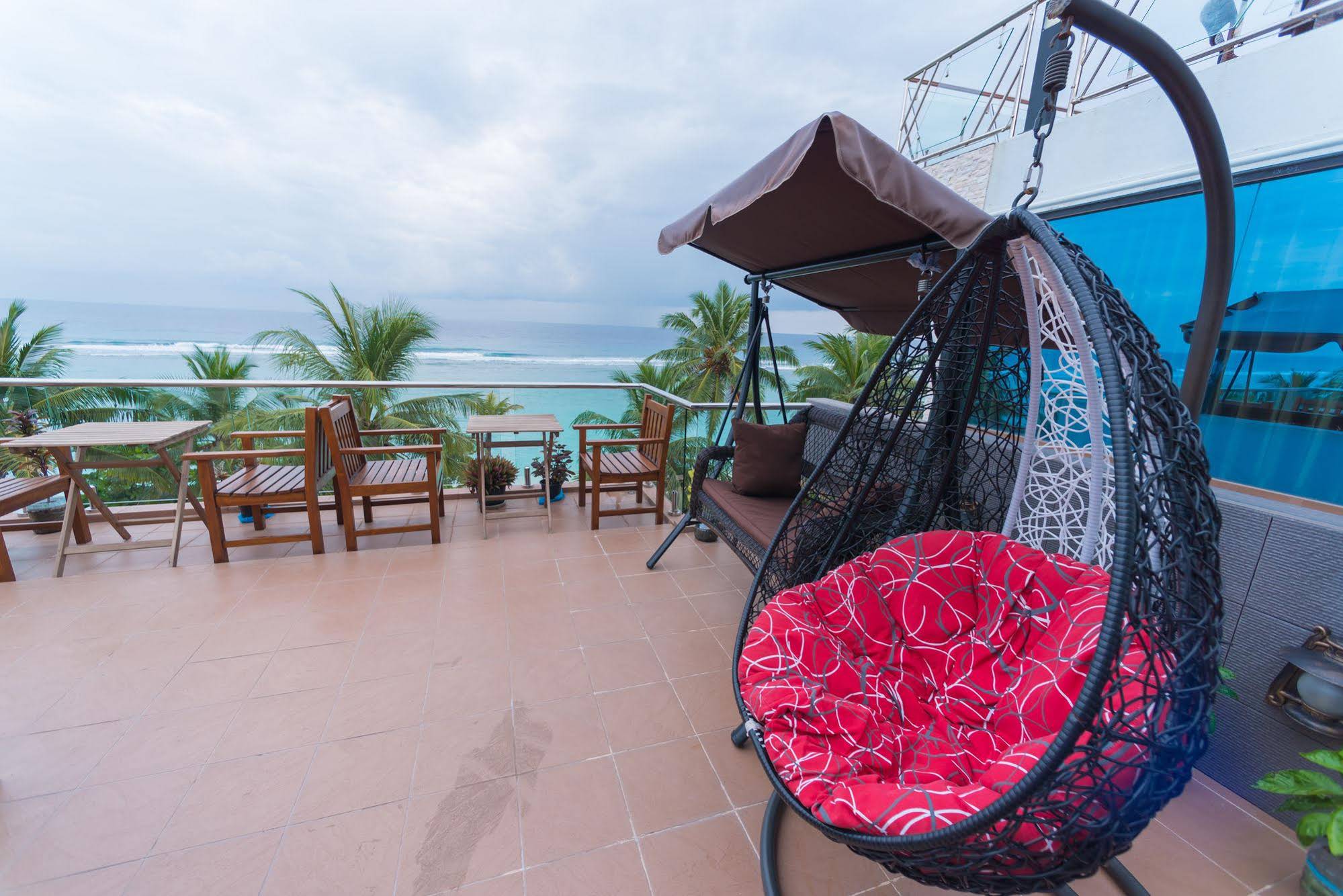 Hathaa Beach Maldives