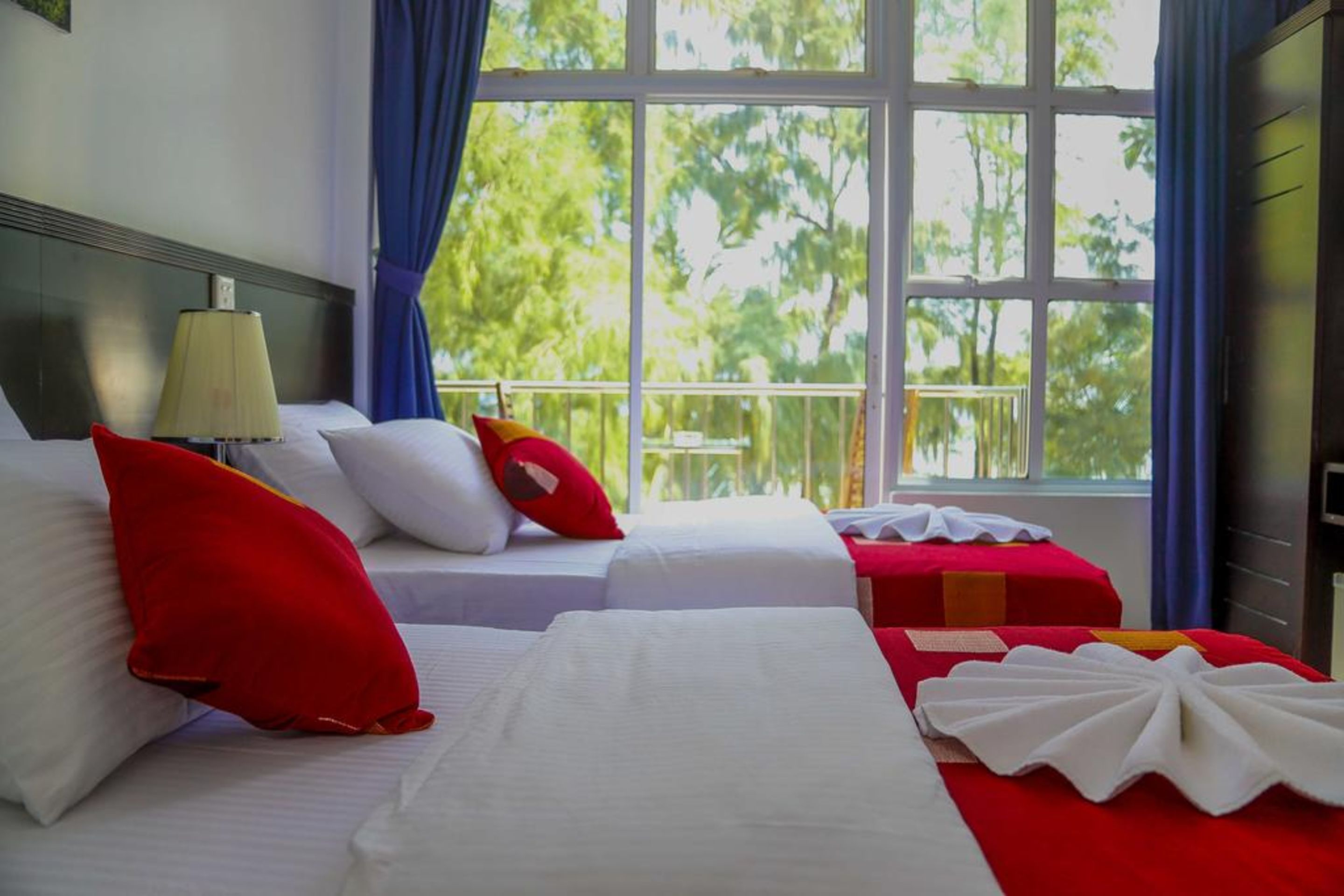 Sunny Suites Inn