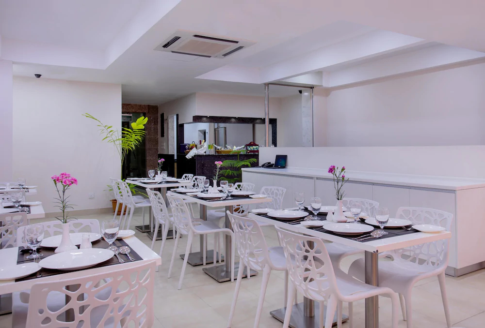 Novina Hotel