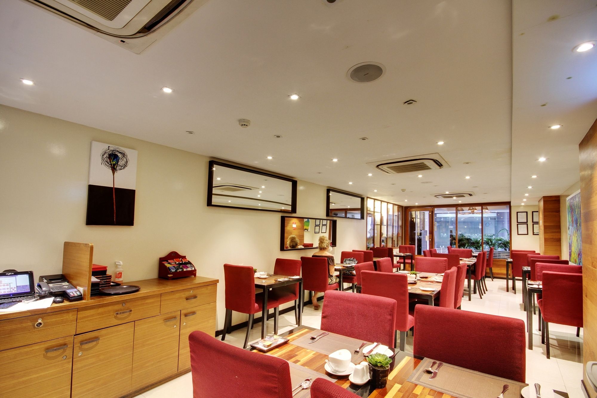 The Somerset Hotel
