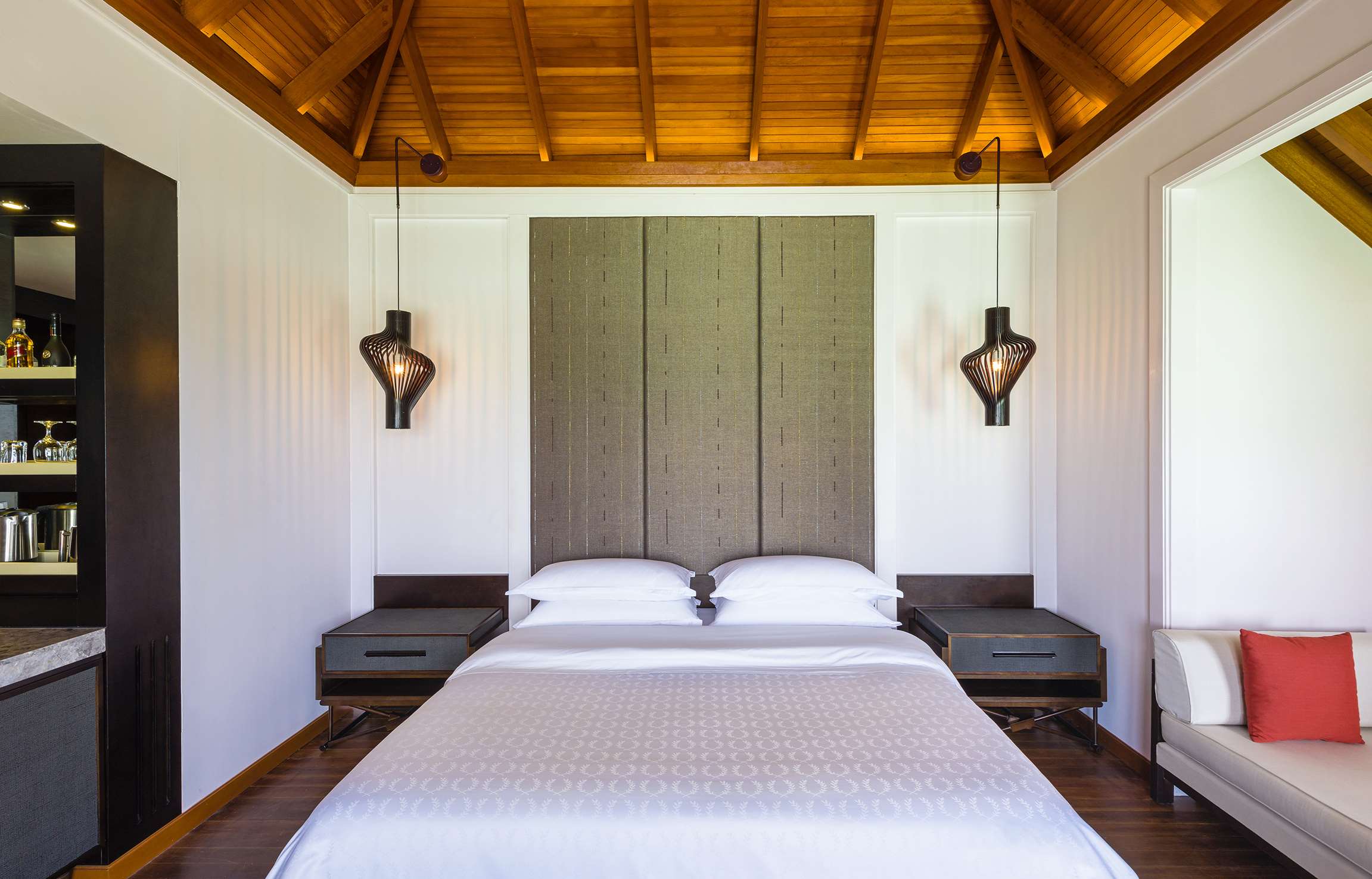 Sheraton Maldives Full Moon Resort & Spa