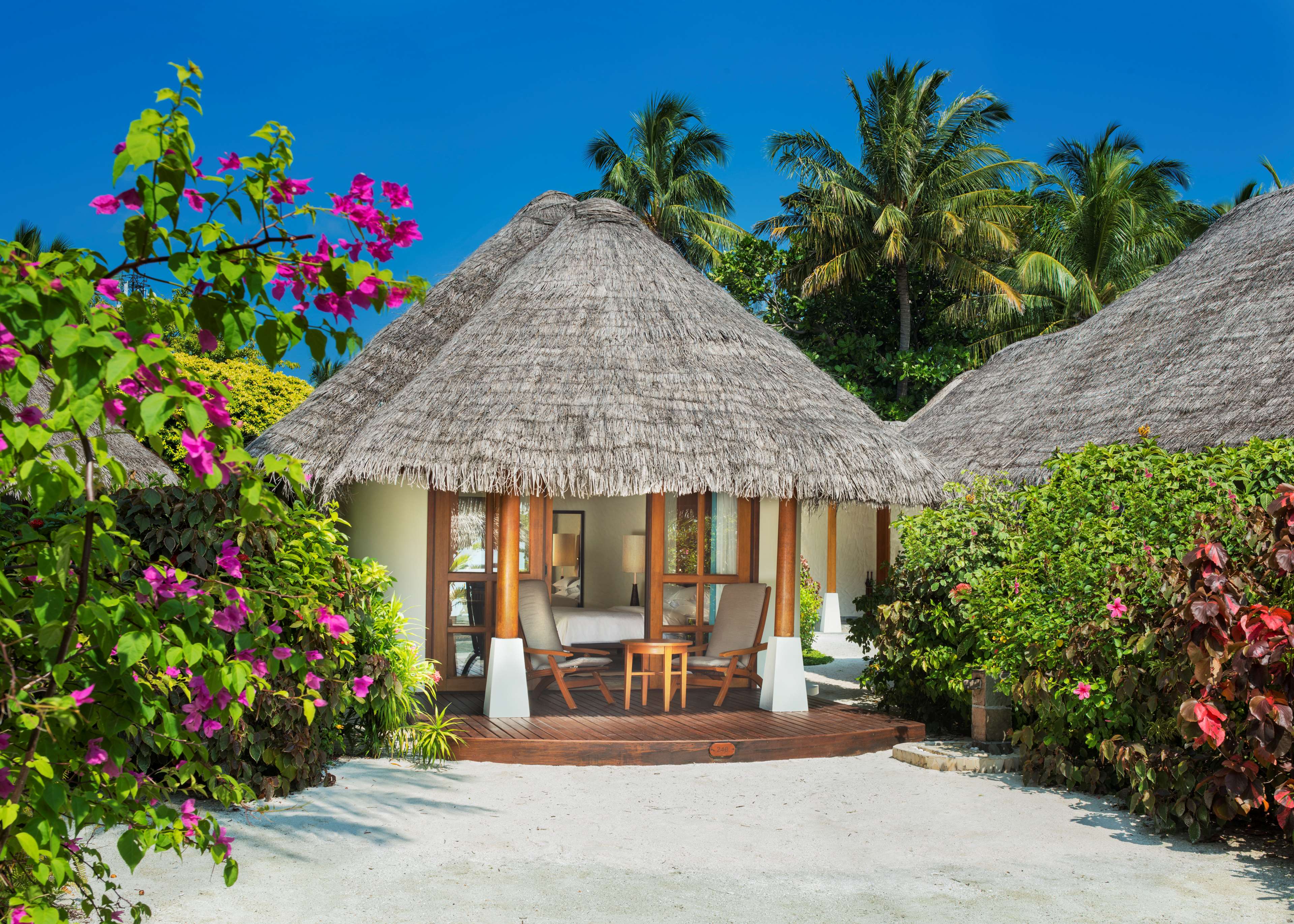 Sheraton Maldives Full Moon Resort & Spa