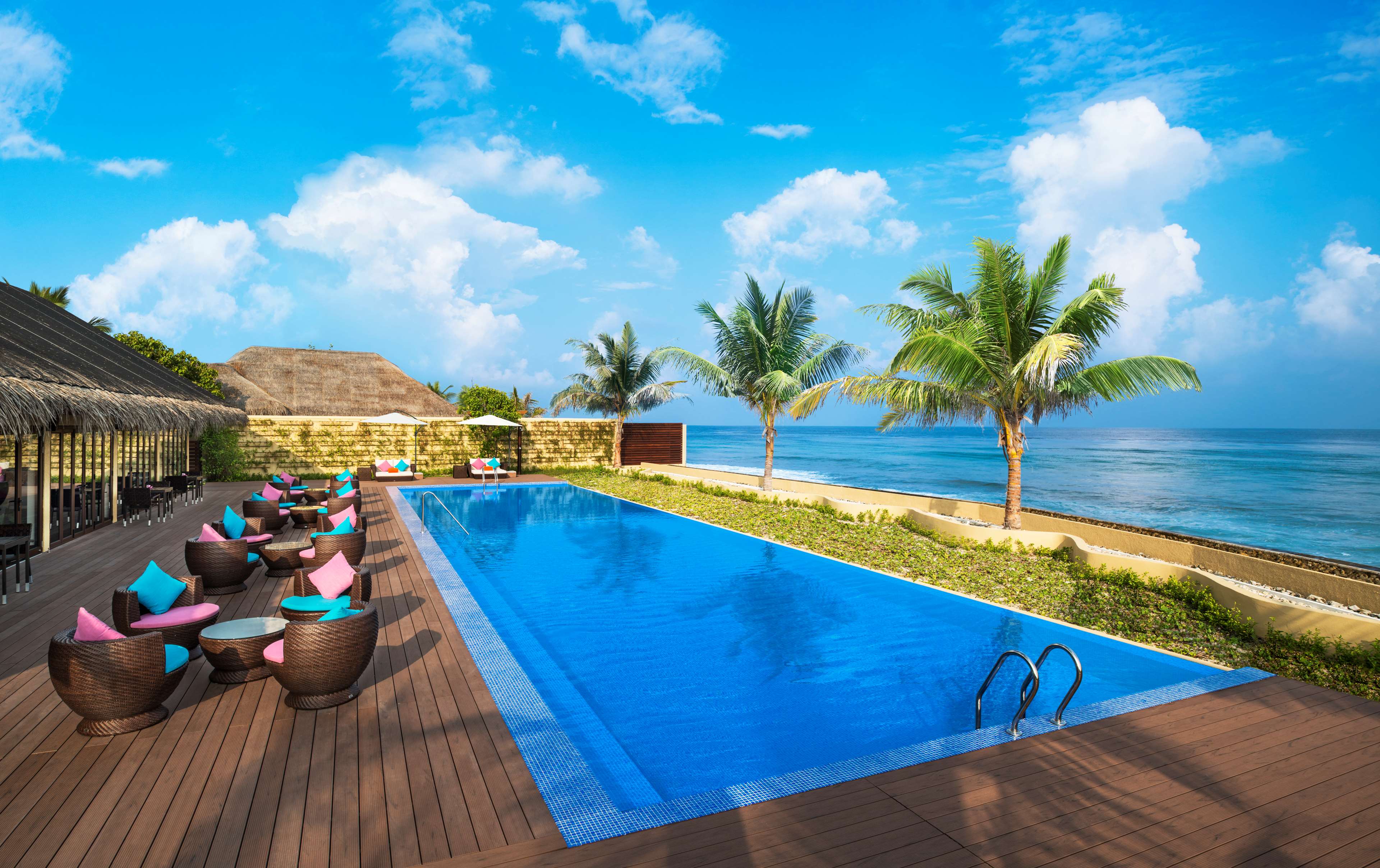 Sheraton Maldives Full Moon Resort & Spa