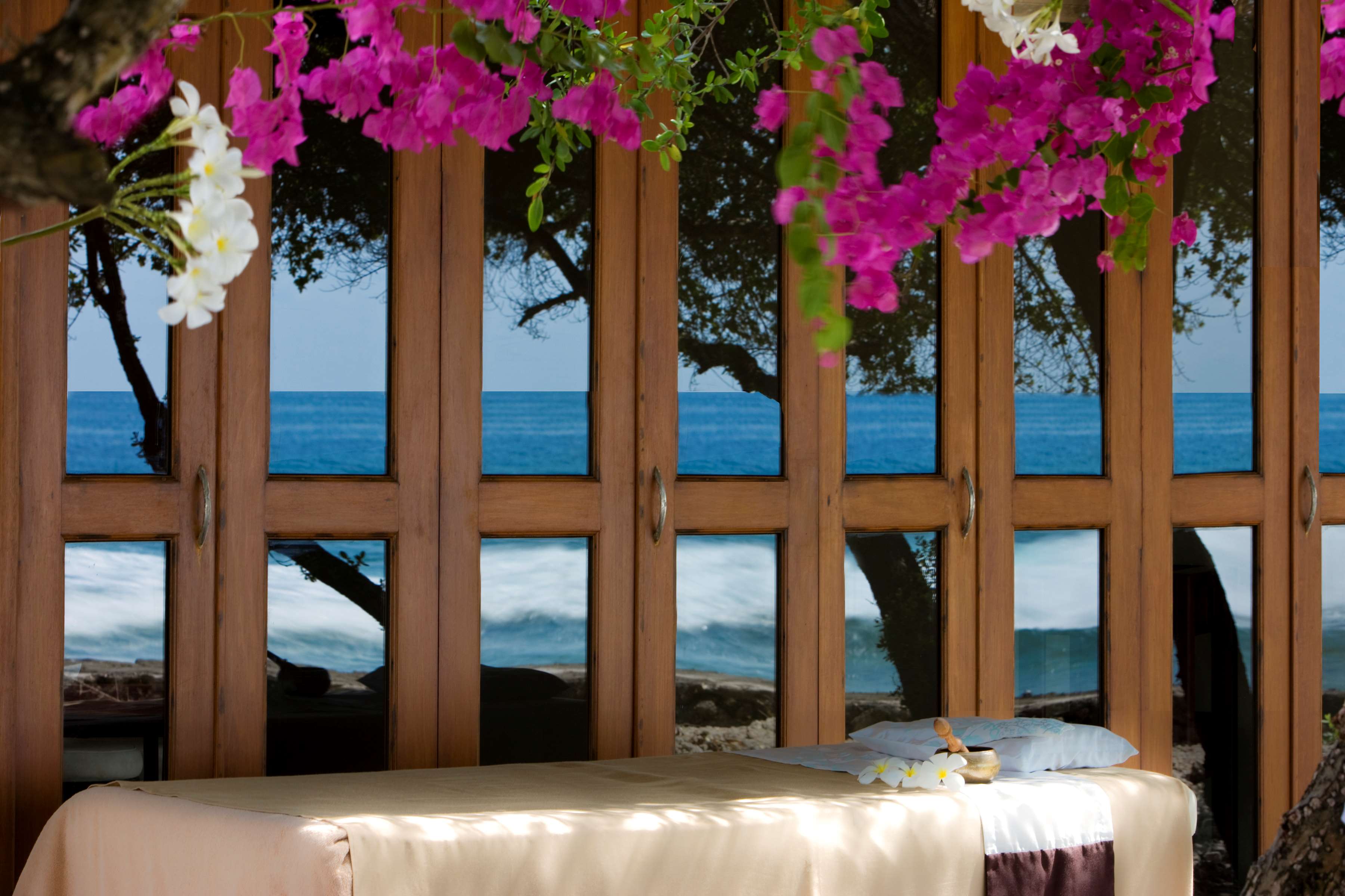 Sheraton Maldives Full Moon Resort & Spa