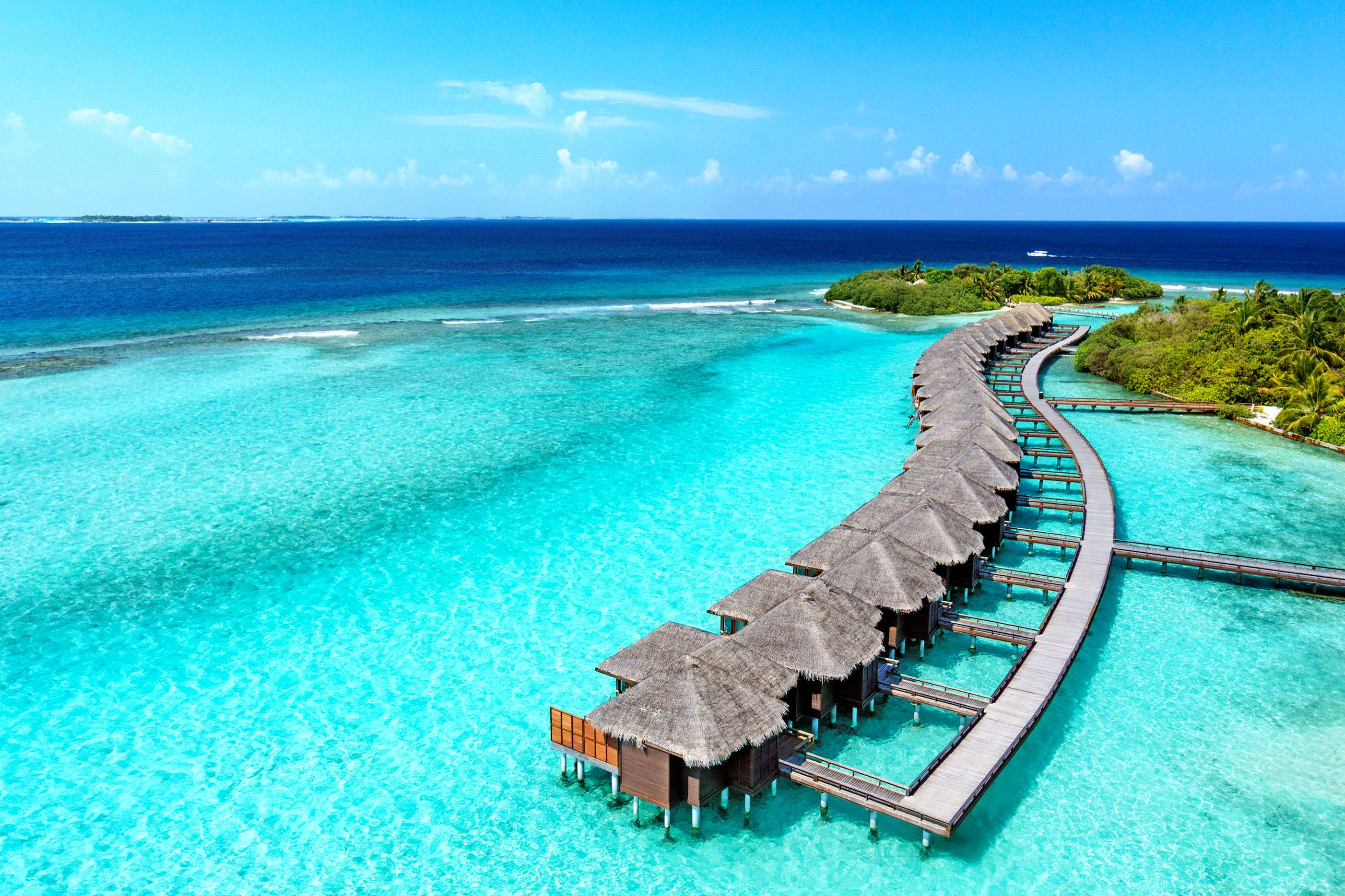 Sheraton Maldives Full Moon Resort & Spa