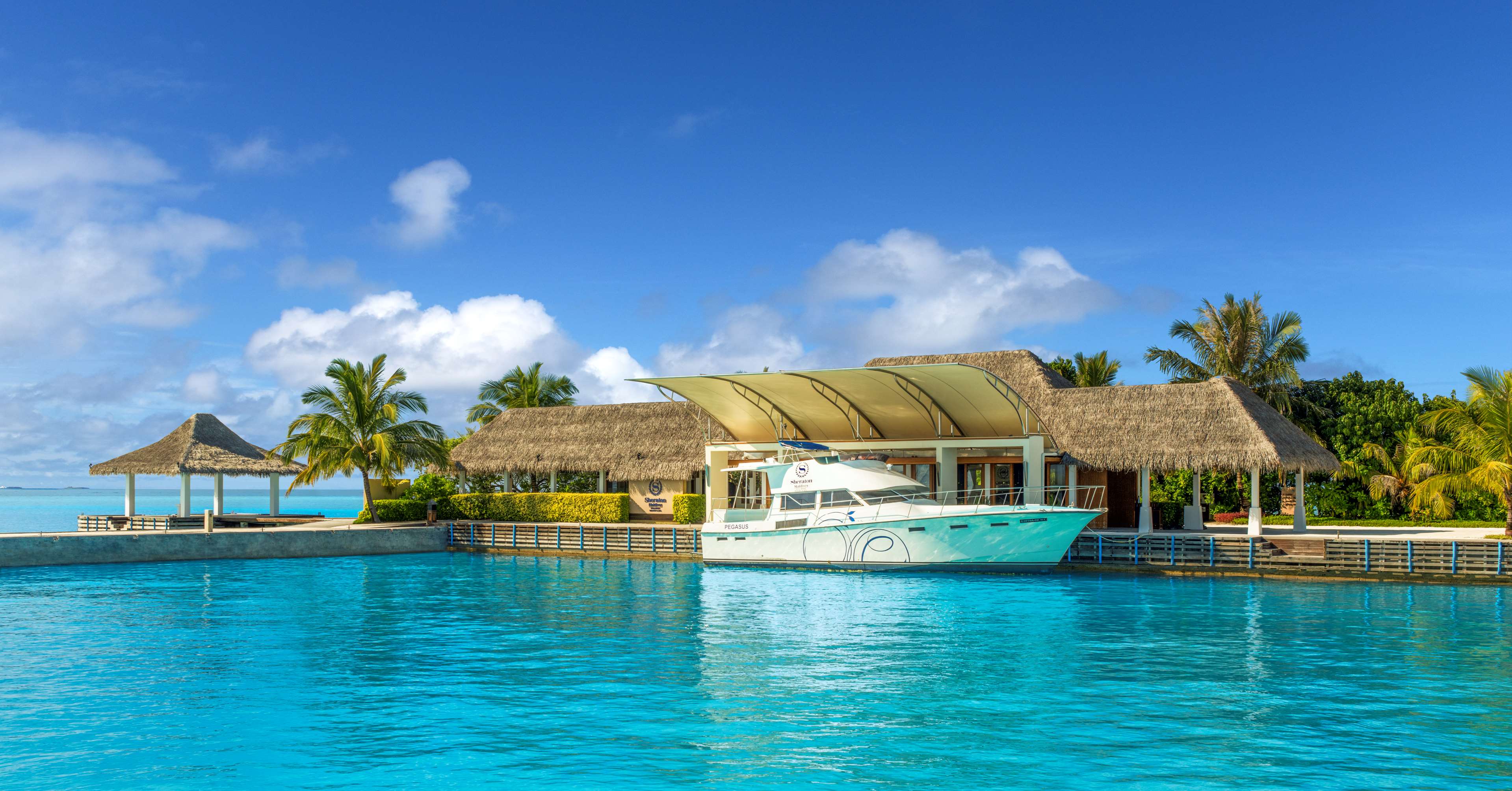 Sheraton Maldives Full Moon Resort & Spa