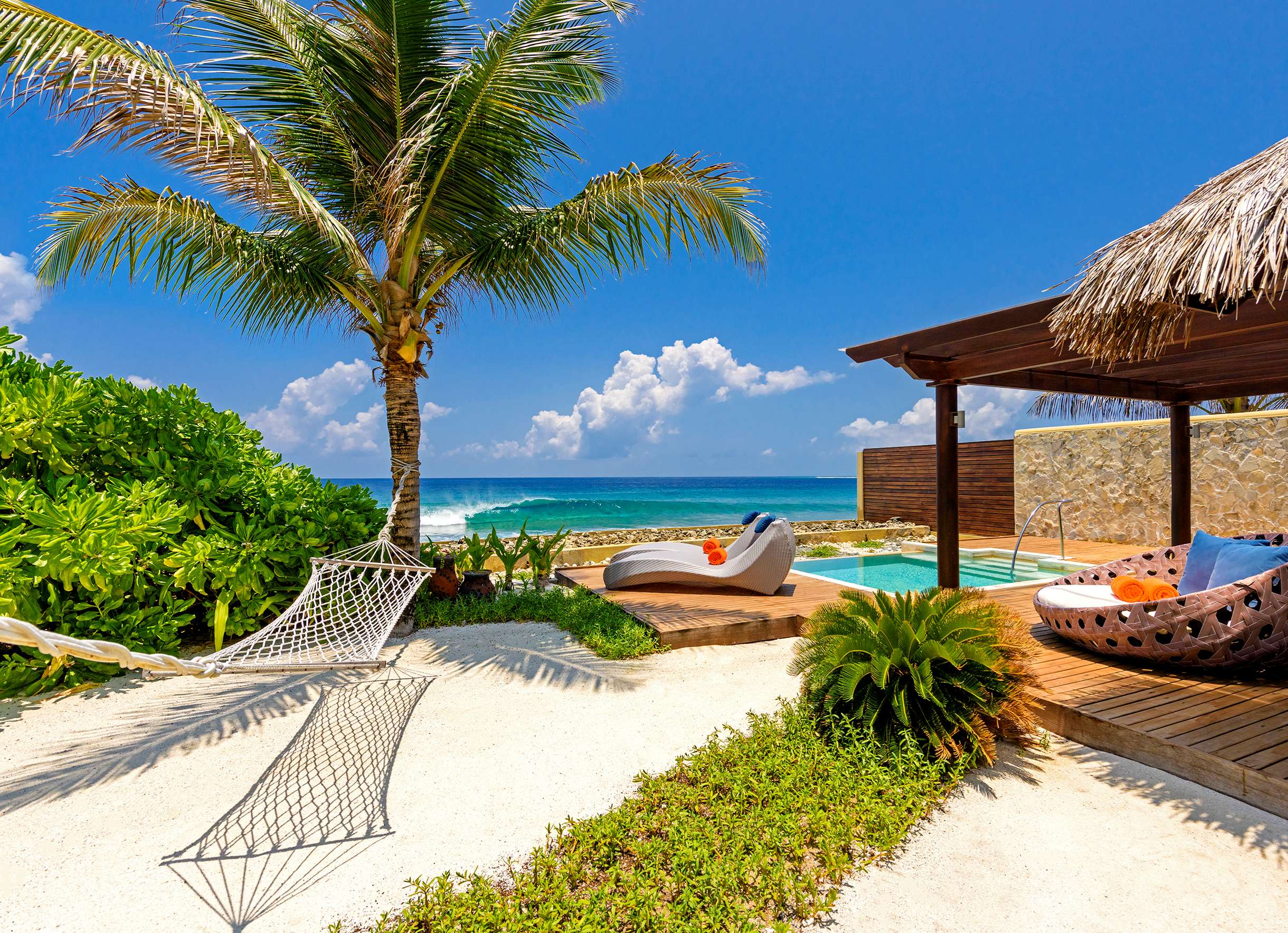 Sheraton Maldives Full Moon Resort & Spa