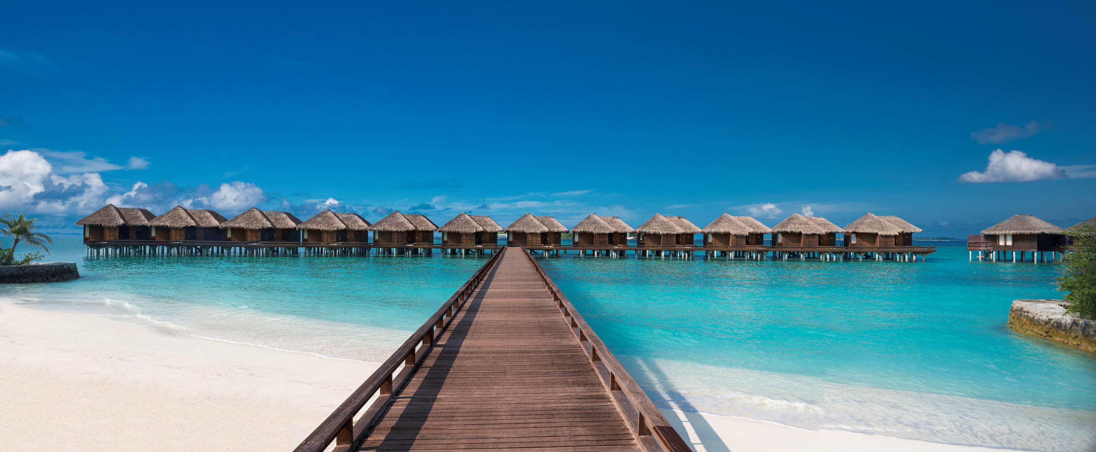 Sheraton Maldives Full Moon Resort & Spa