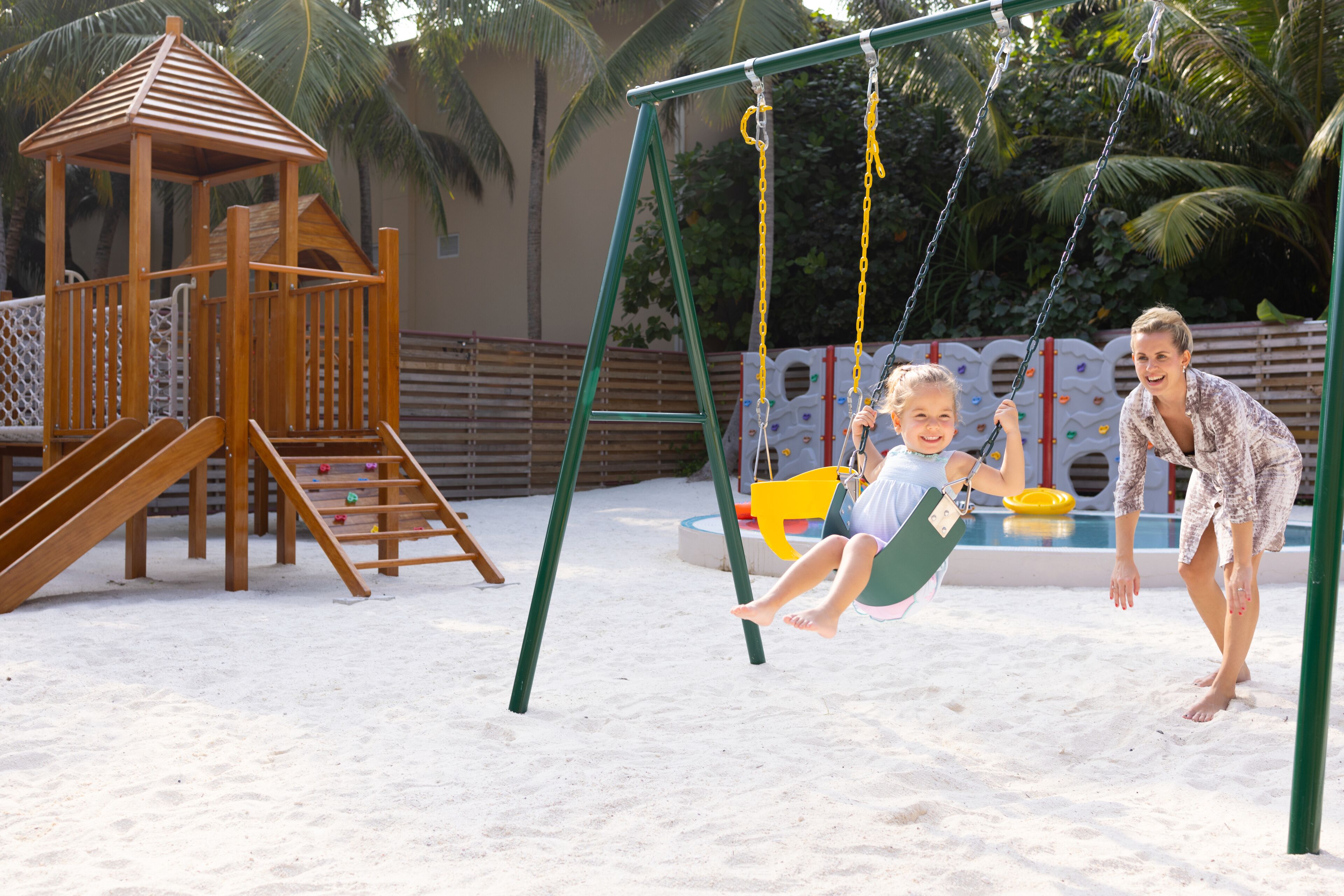 Emerald Faarufushi Resort & Spa