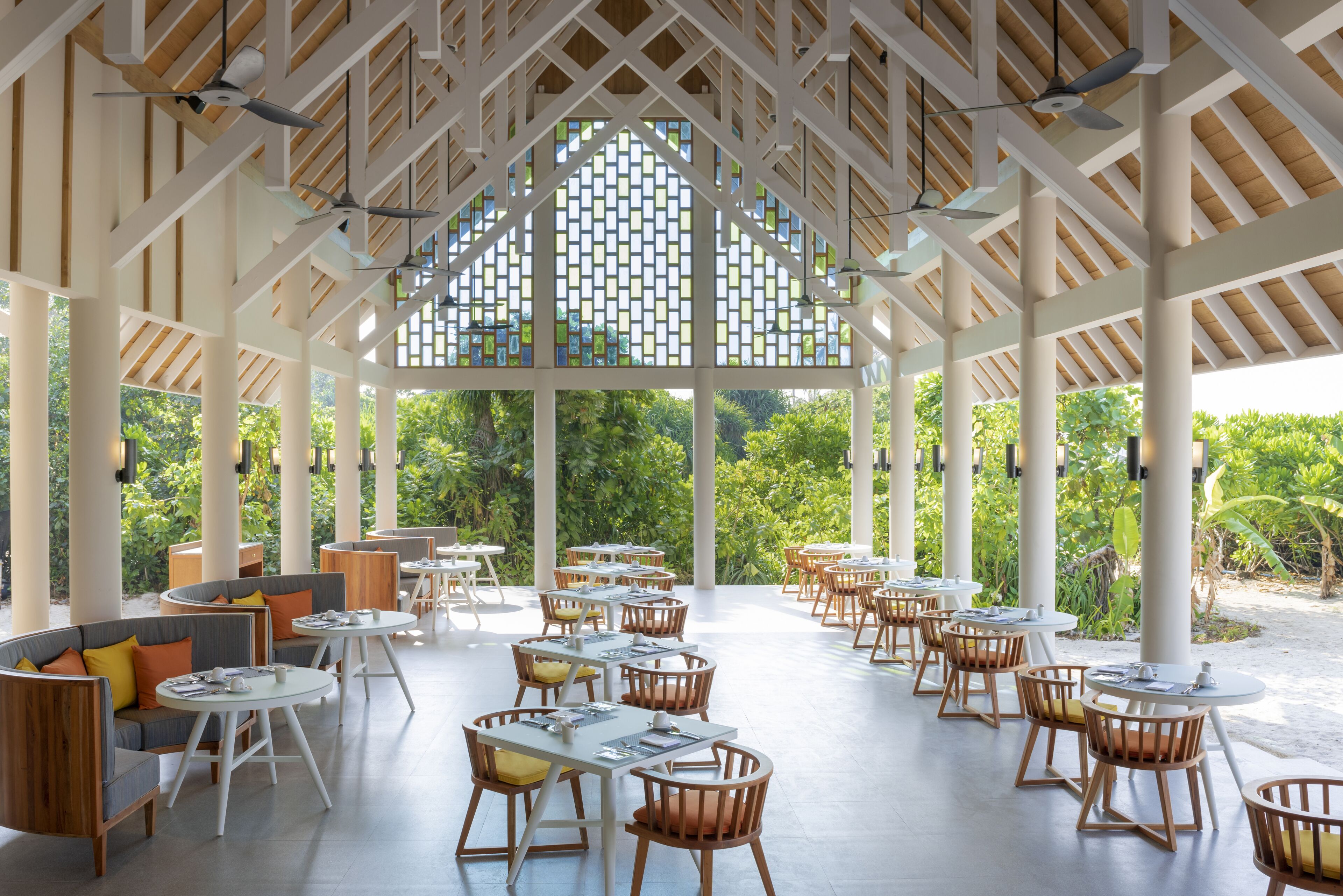 Emerald Faarufushi Resort & Spa