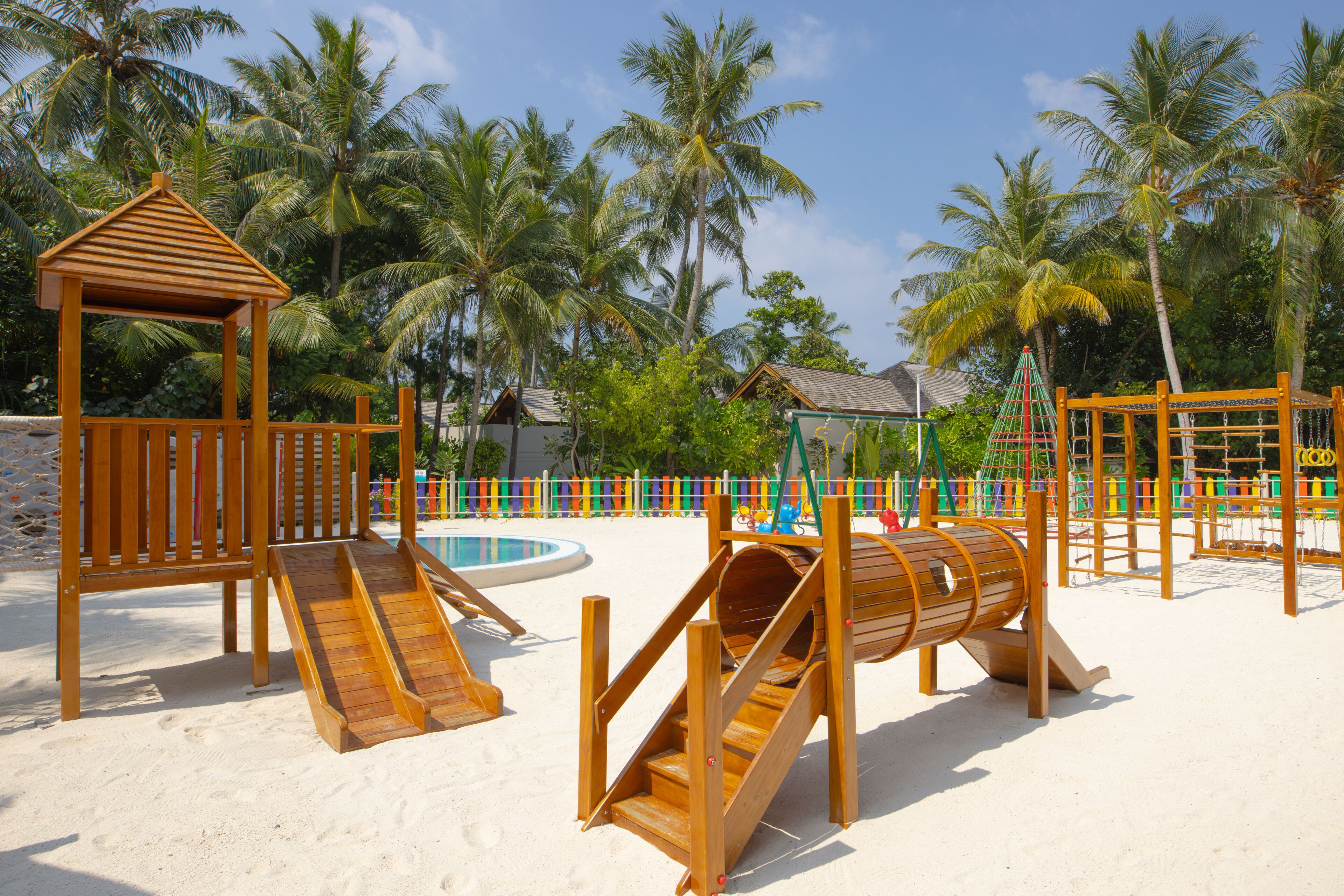 Emerald Faarufushi Resort & Spa