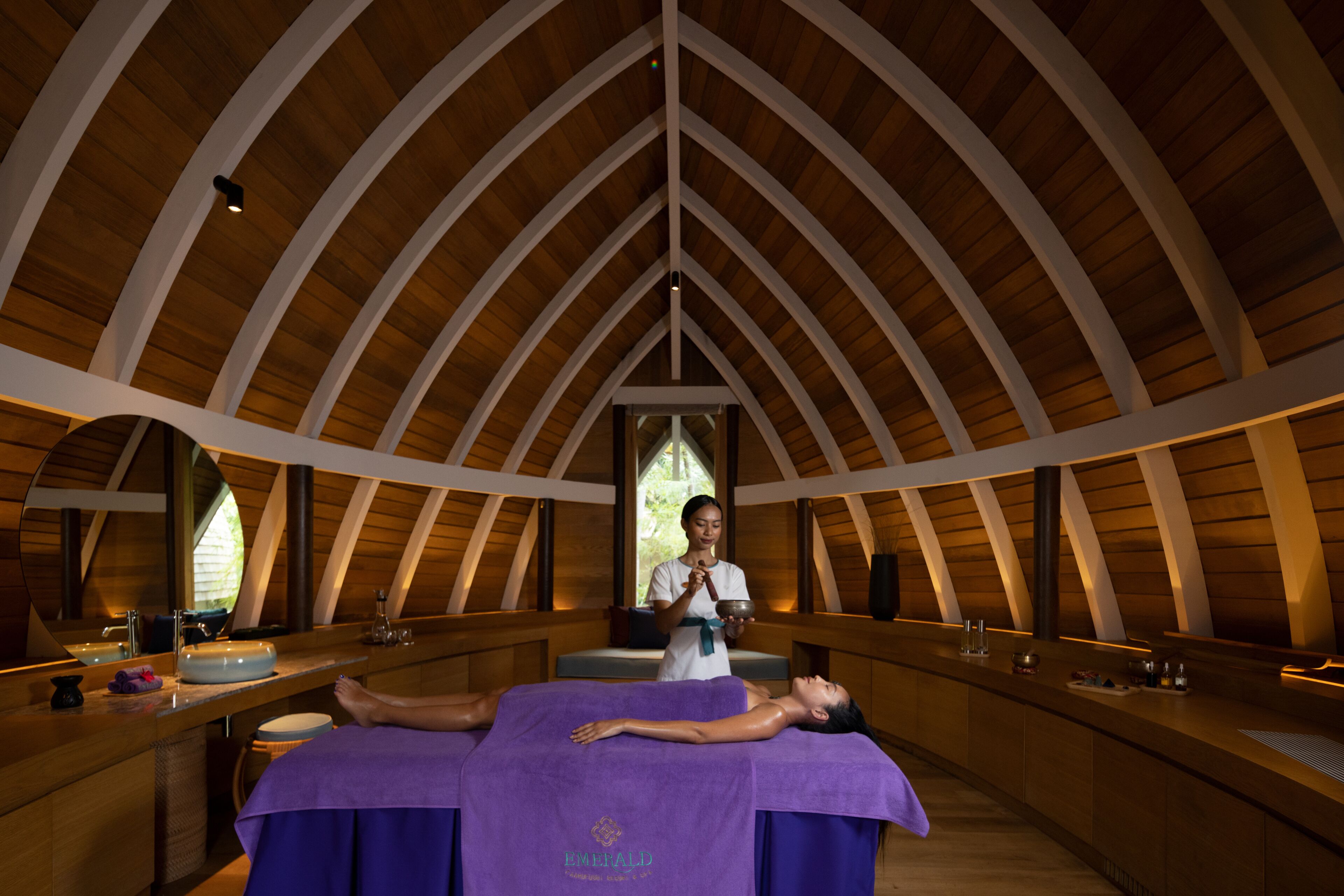 Emerald Faarufushi Resort & Spa