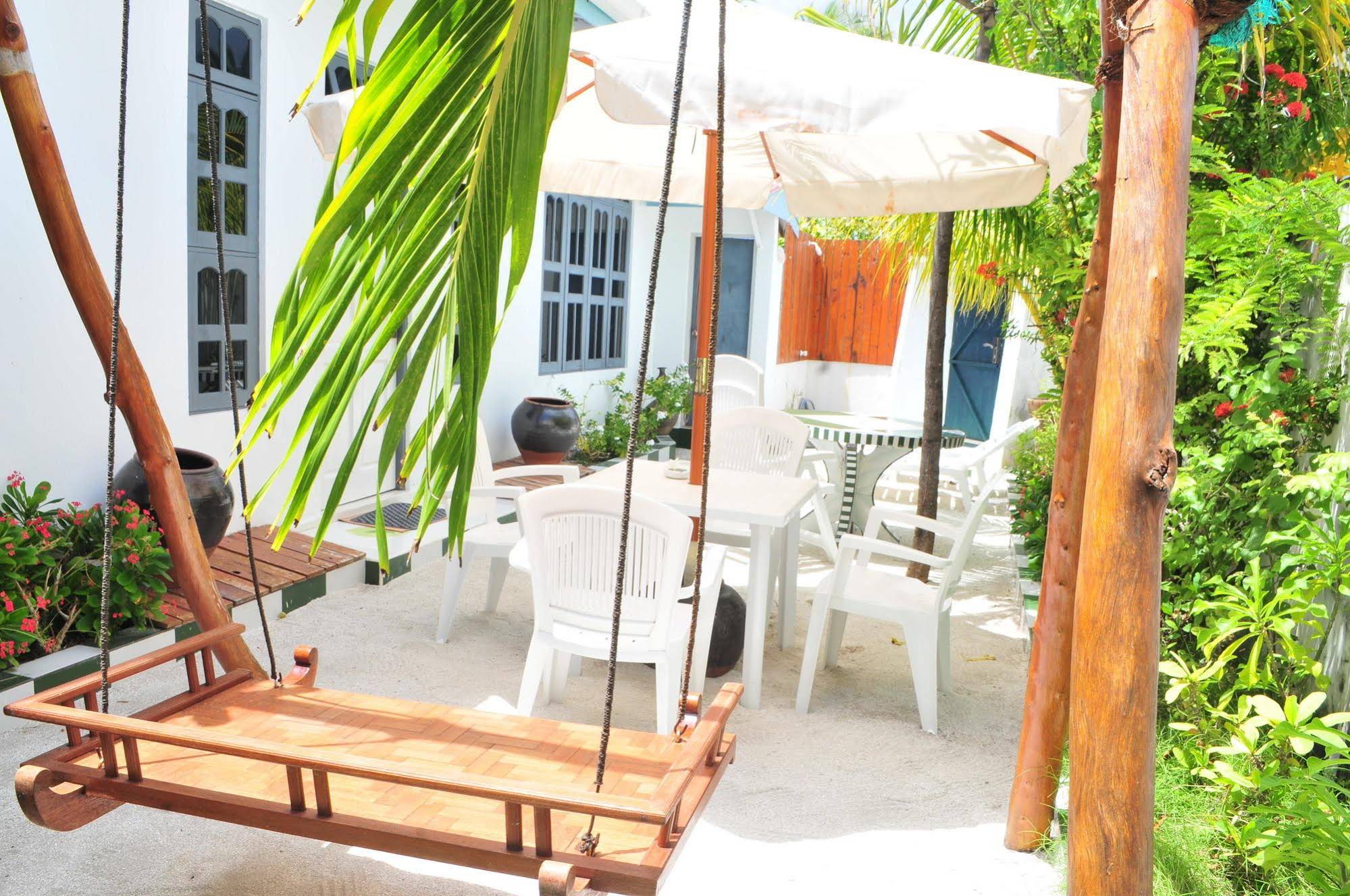 Ungoofaaru Inn