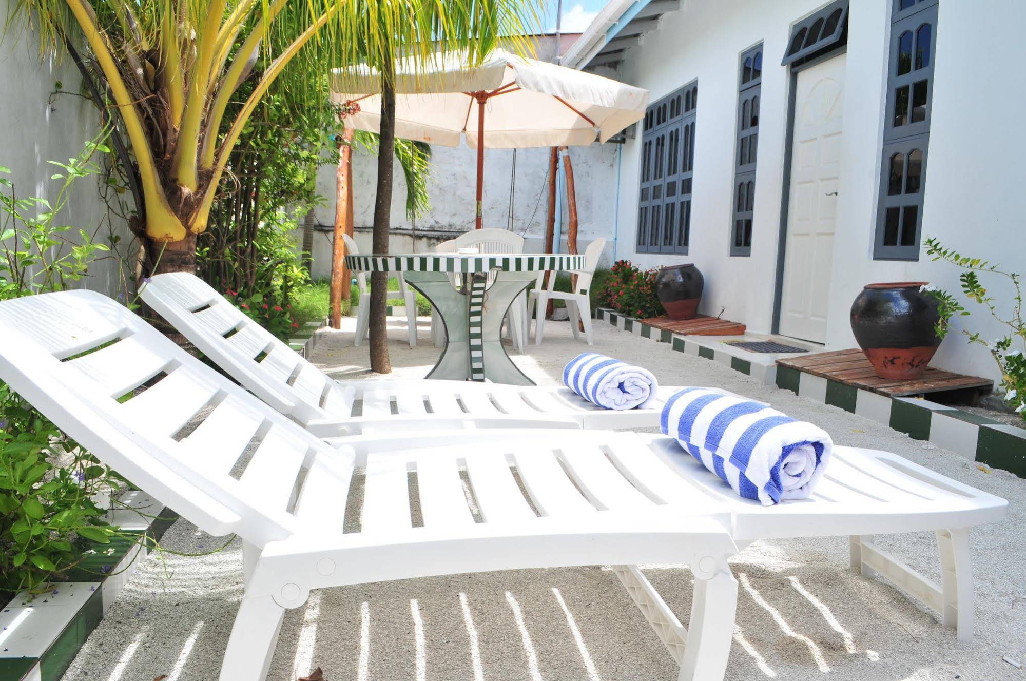 Ungoofaaru Inn