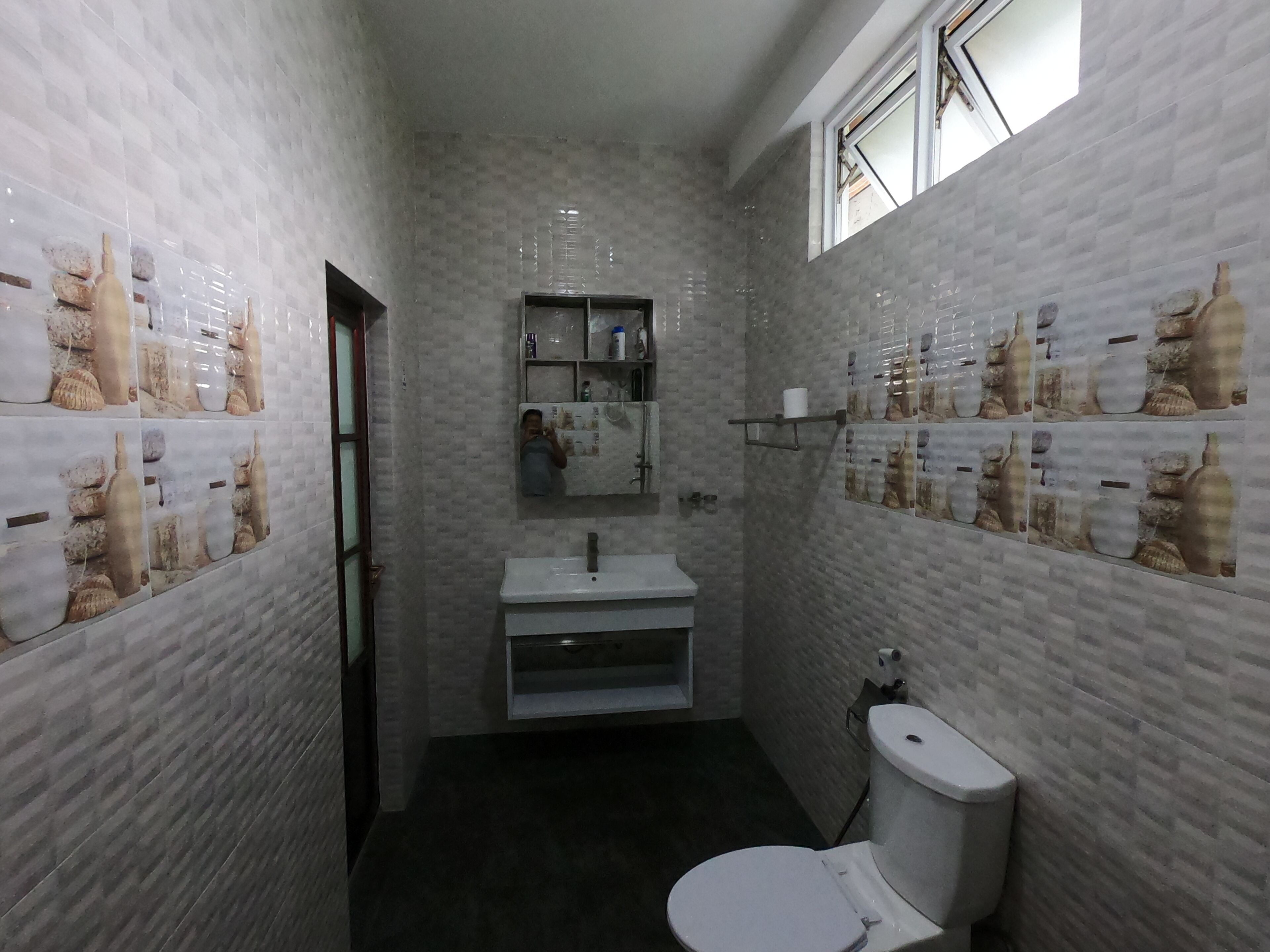 Dhangethi Inn
