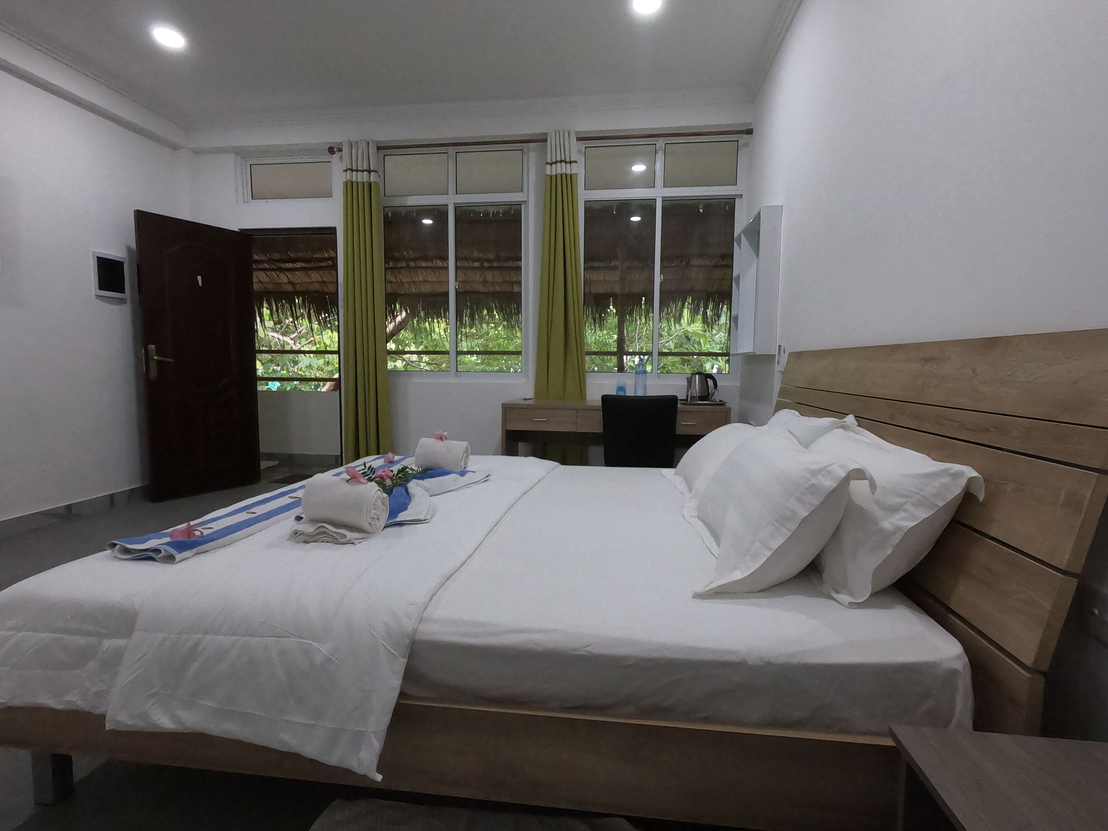 Dhangethi Inn