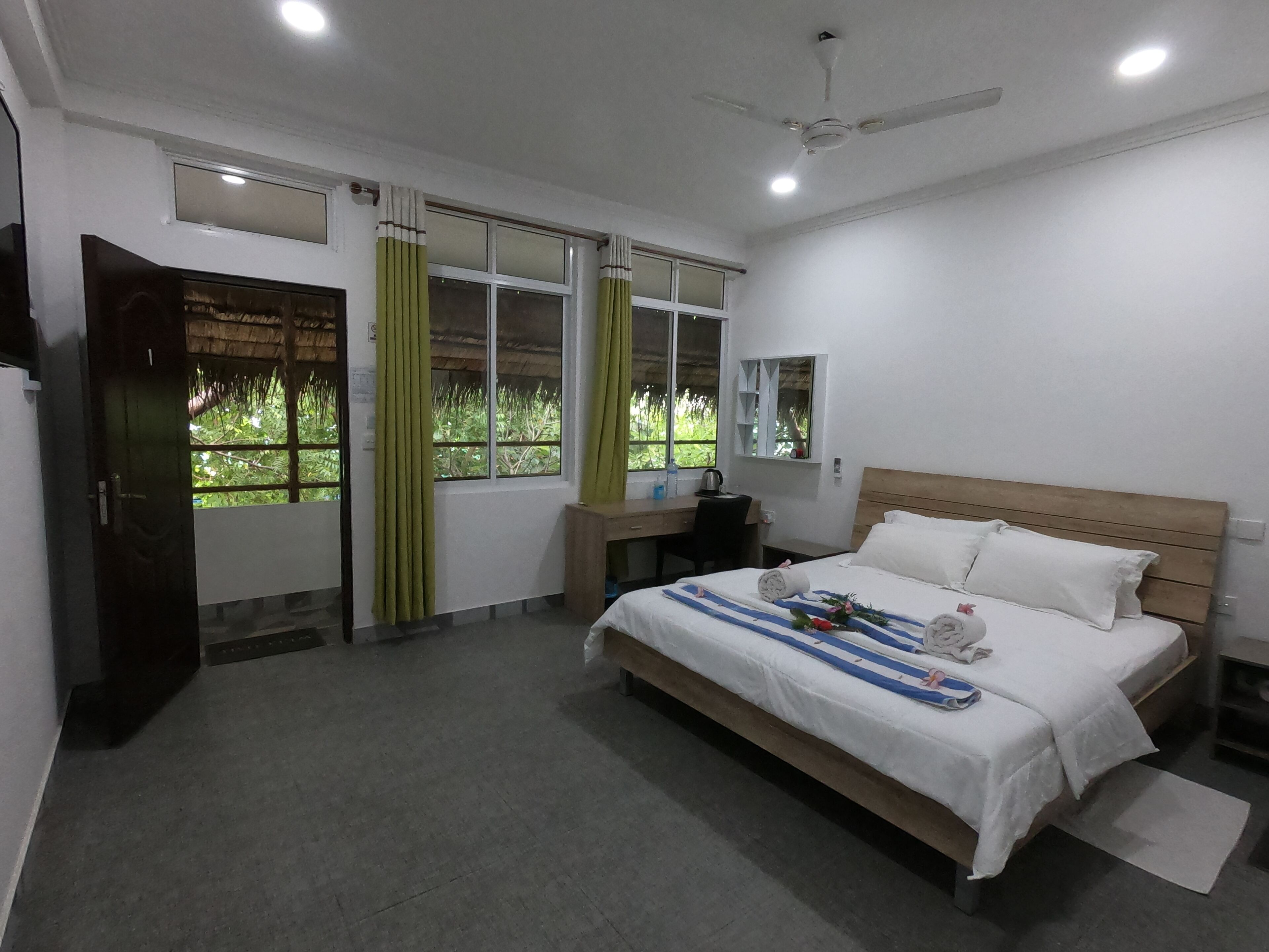 Dhangethi Inn