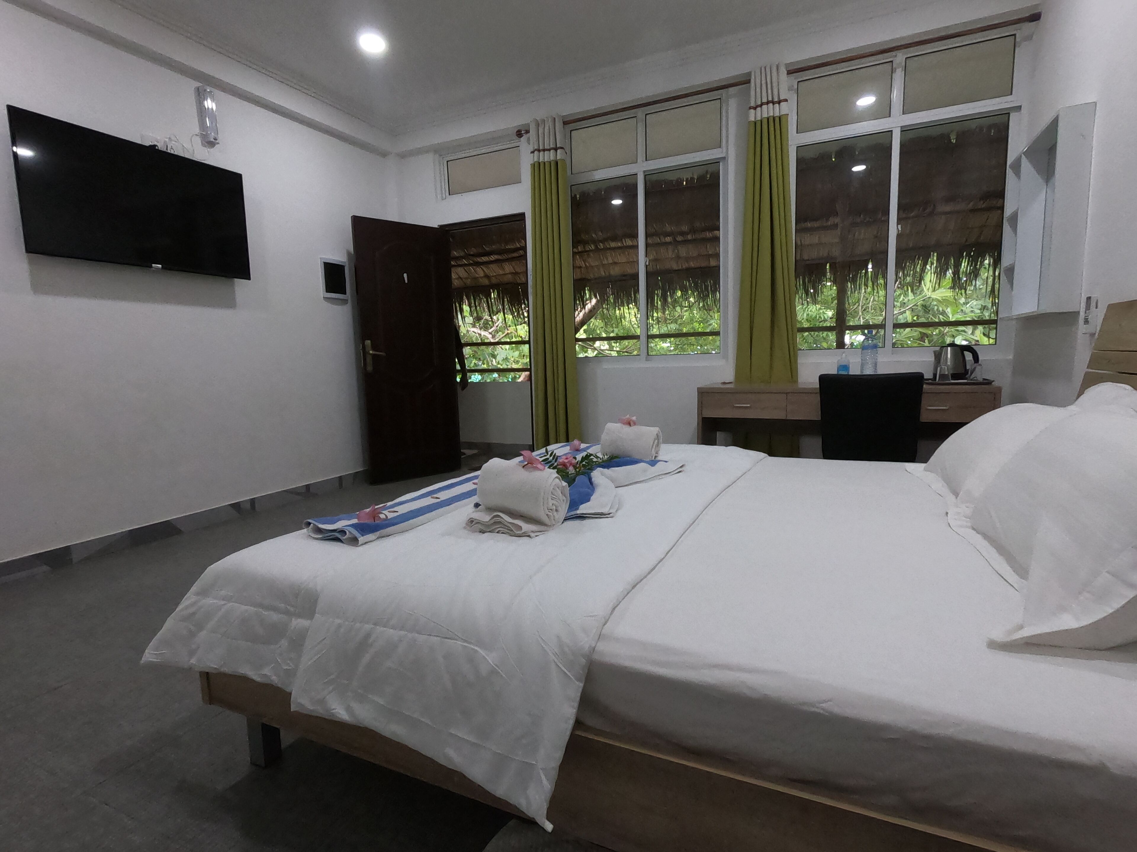 Dhangethi Inn