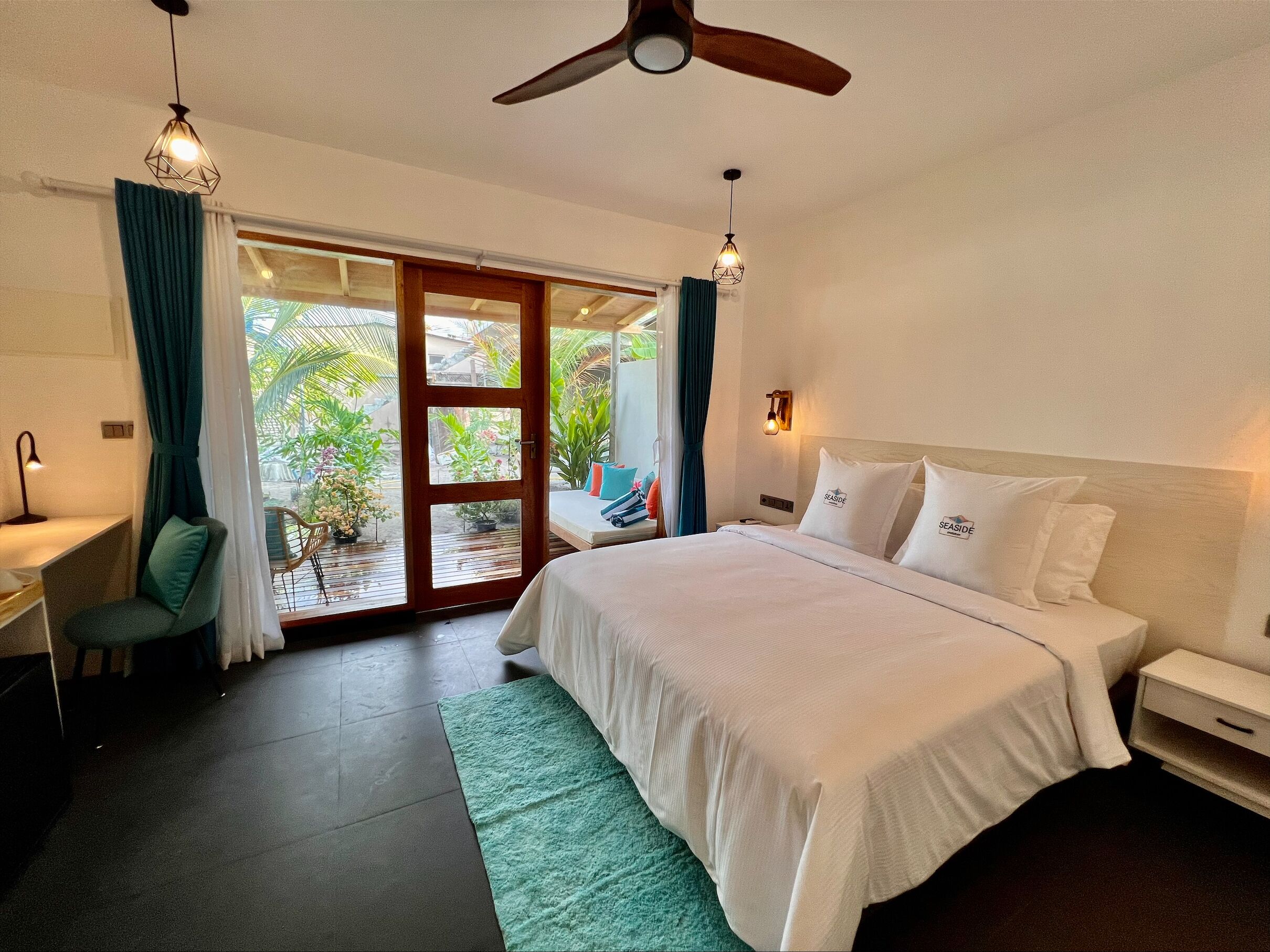 Seaside Dhigurah