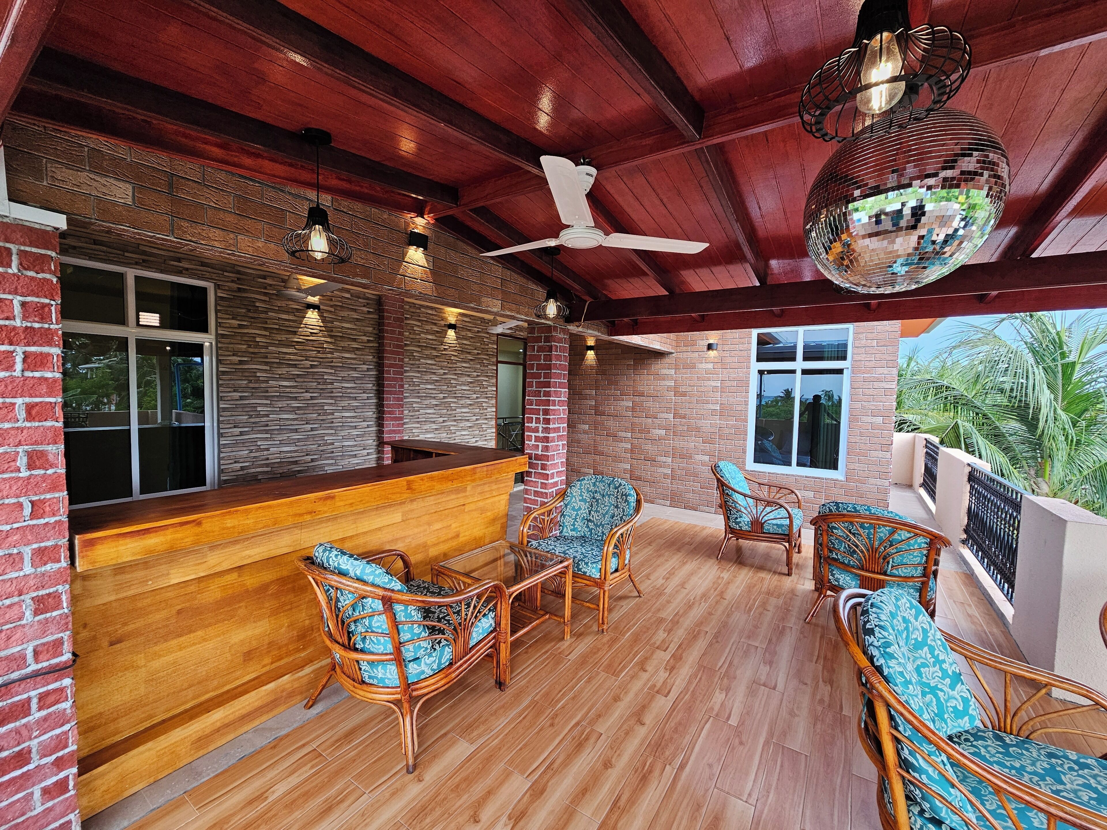 White Sand Inn