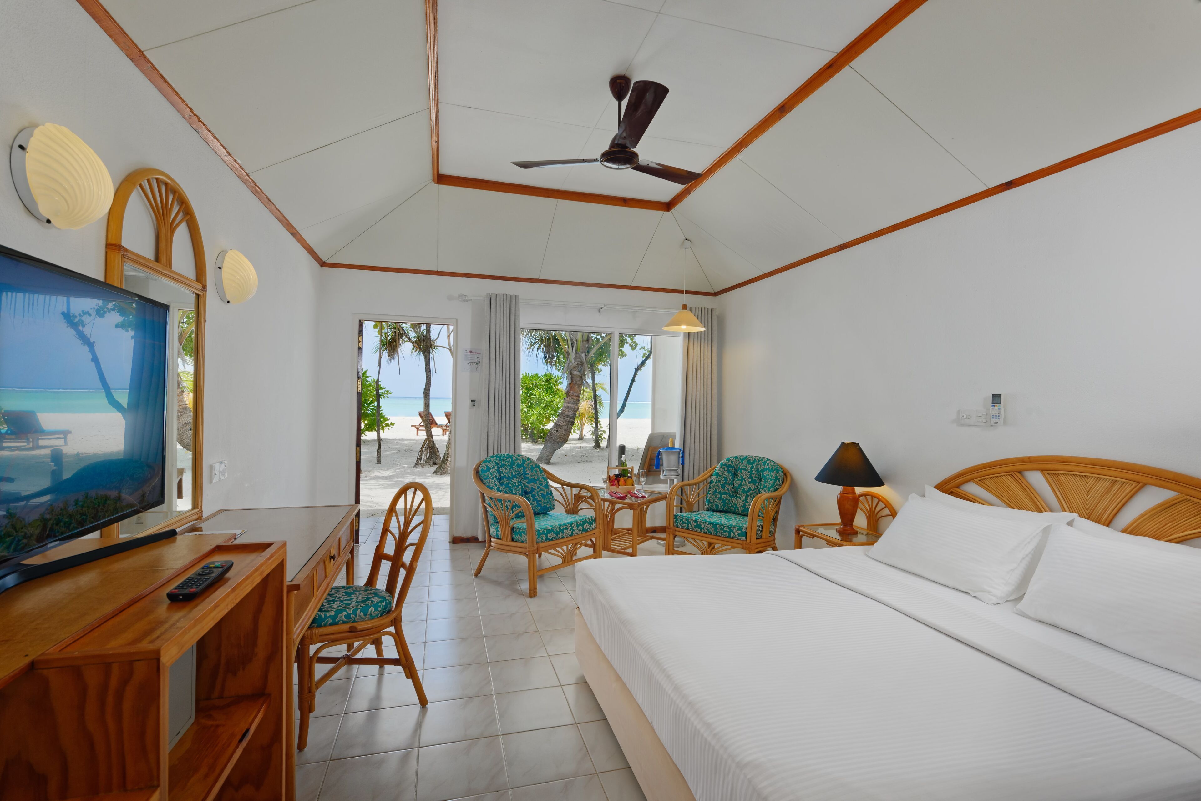 Villa Park Sun Island