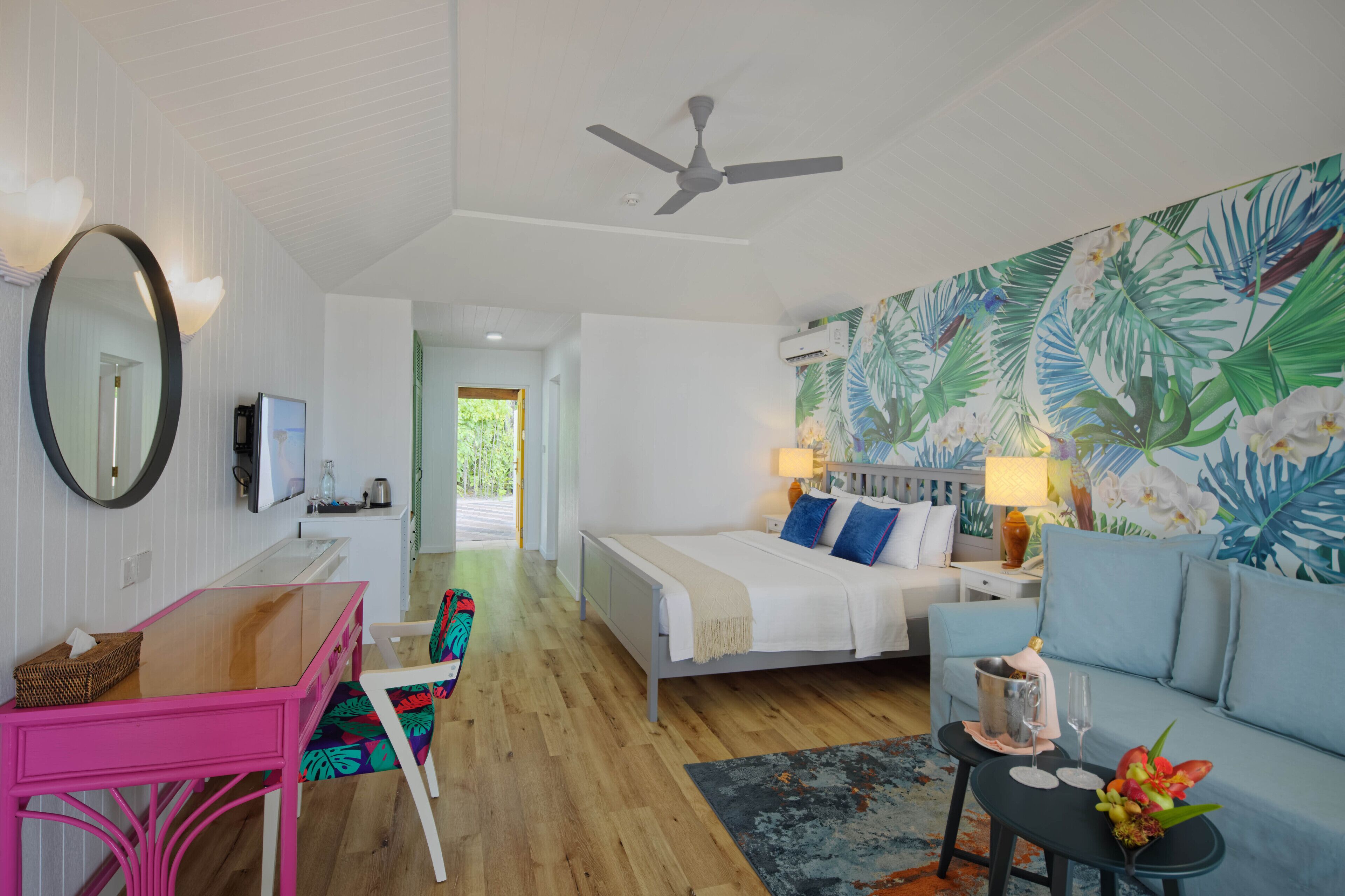 Villa Park Sun Island