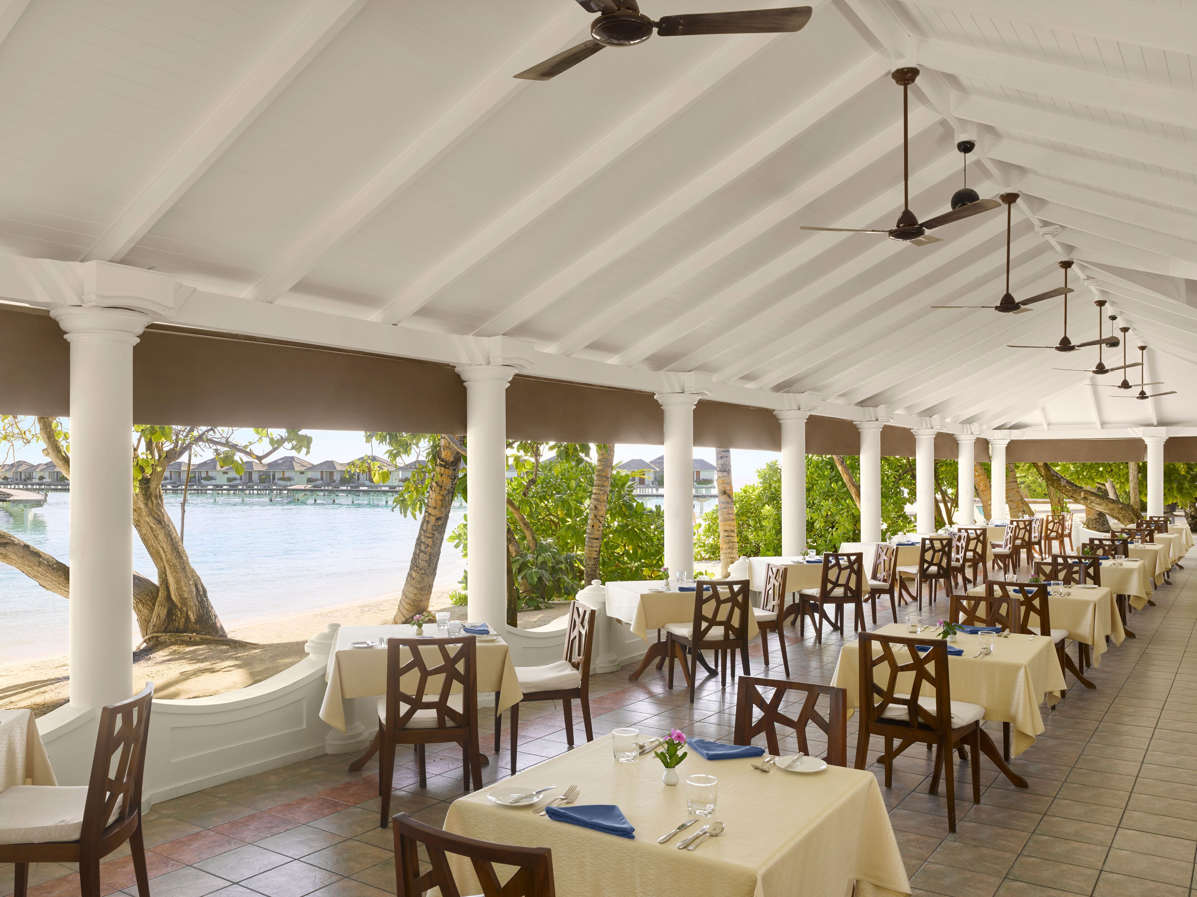 Villa Park Sun Island