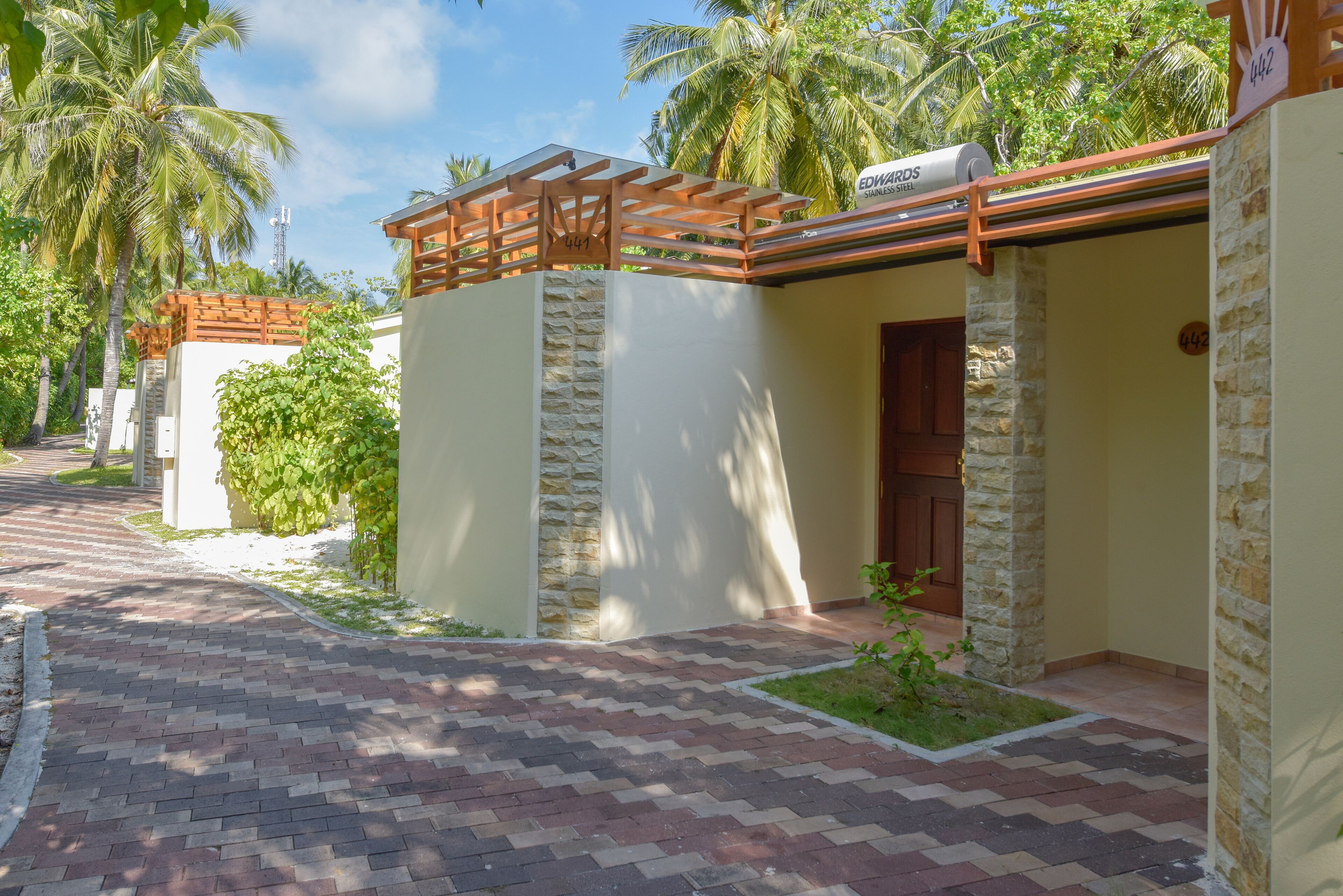 Villa Park Sun Island