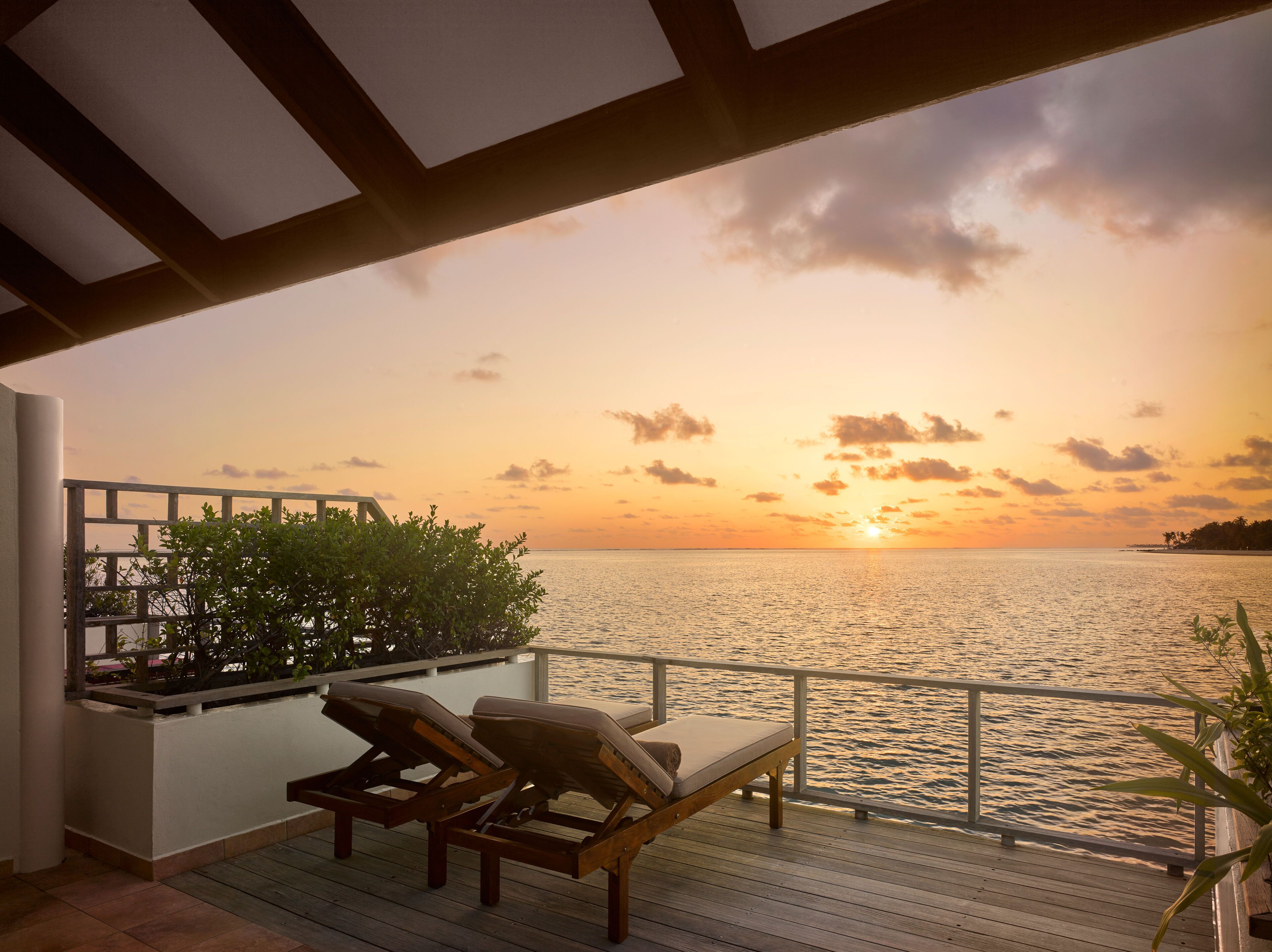 Villa Park Sun Island