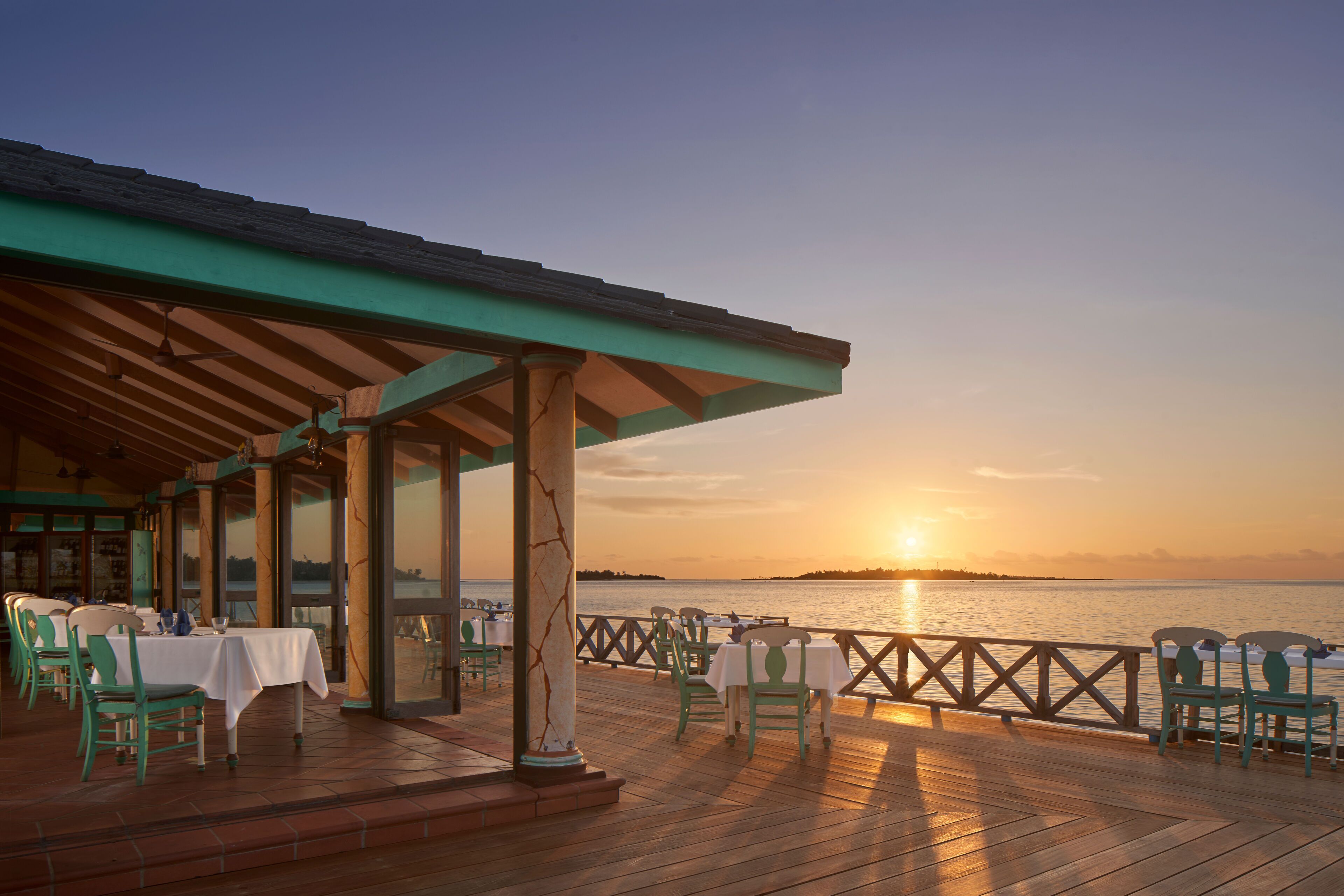 Villa Park Sun Island