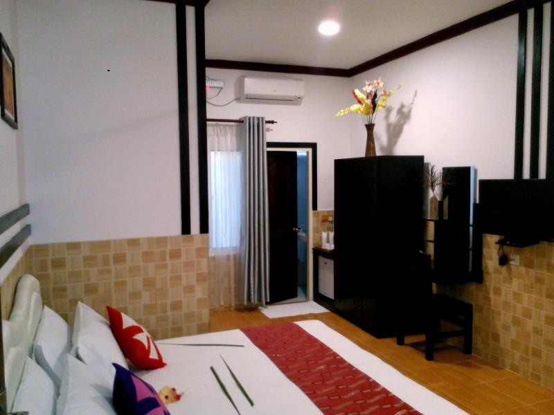 Equator Beach Inn