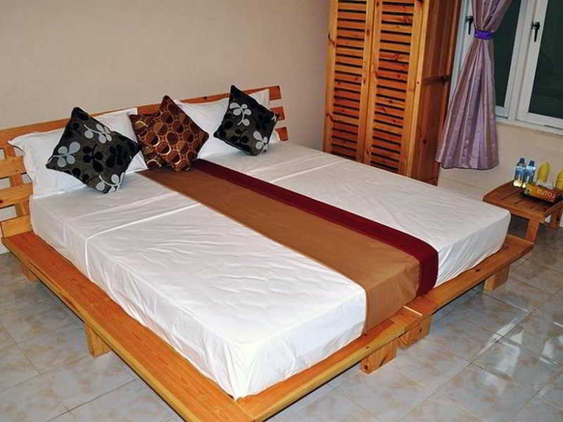 Holiday Lodge