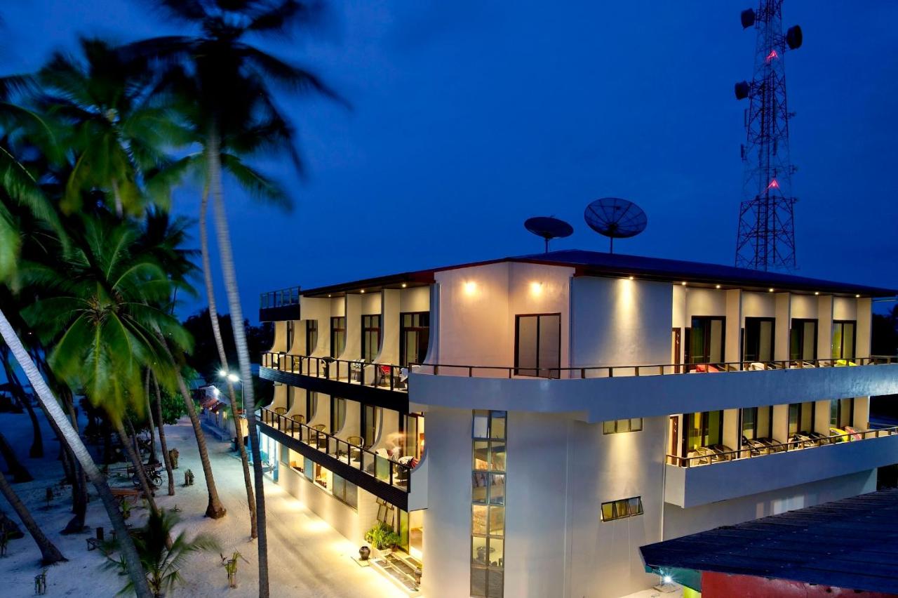 Kaani Beach