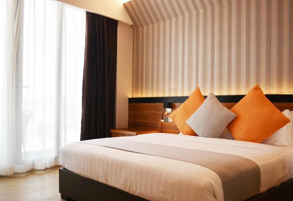 Triton Prestige Seaview & Spa