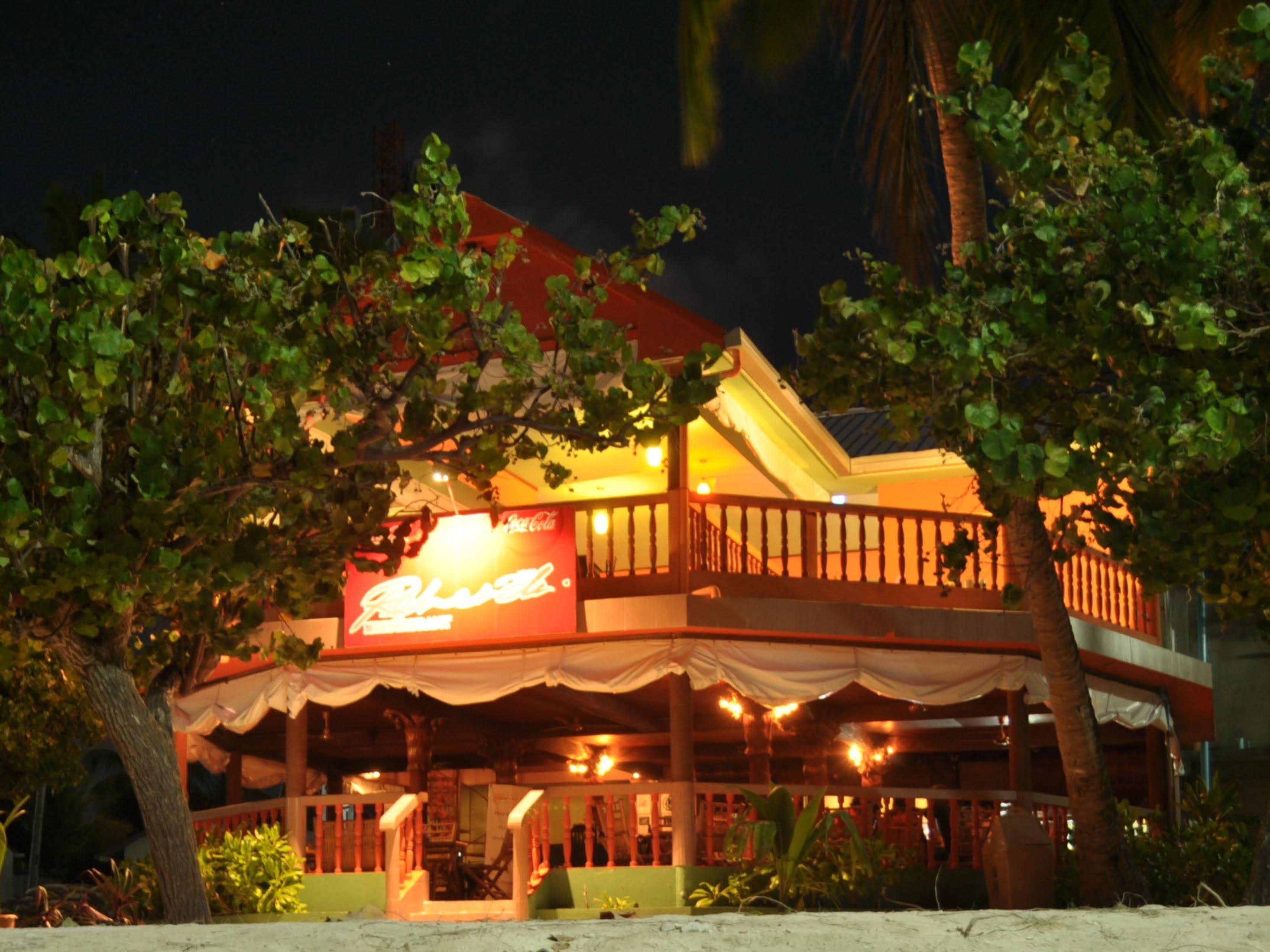 Yellow Rehendhi Inn