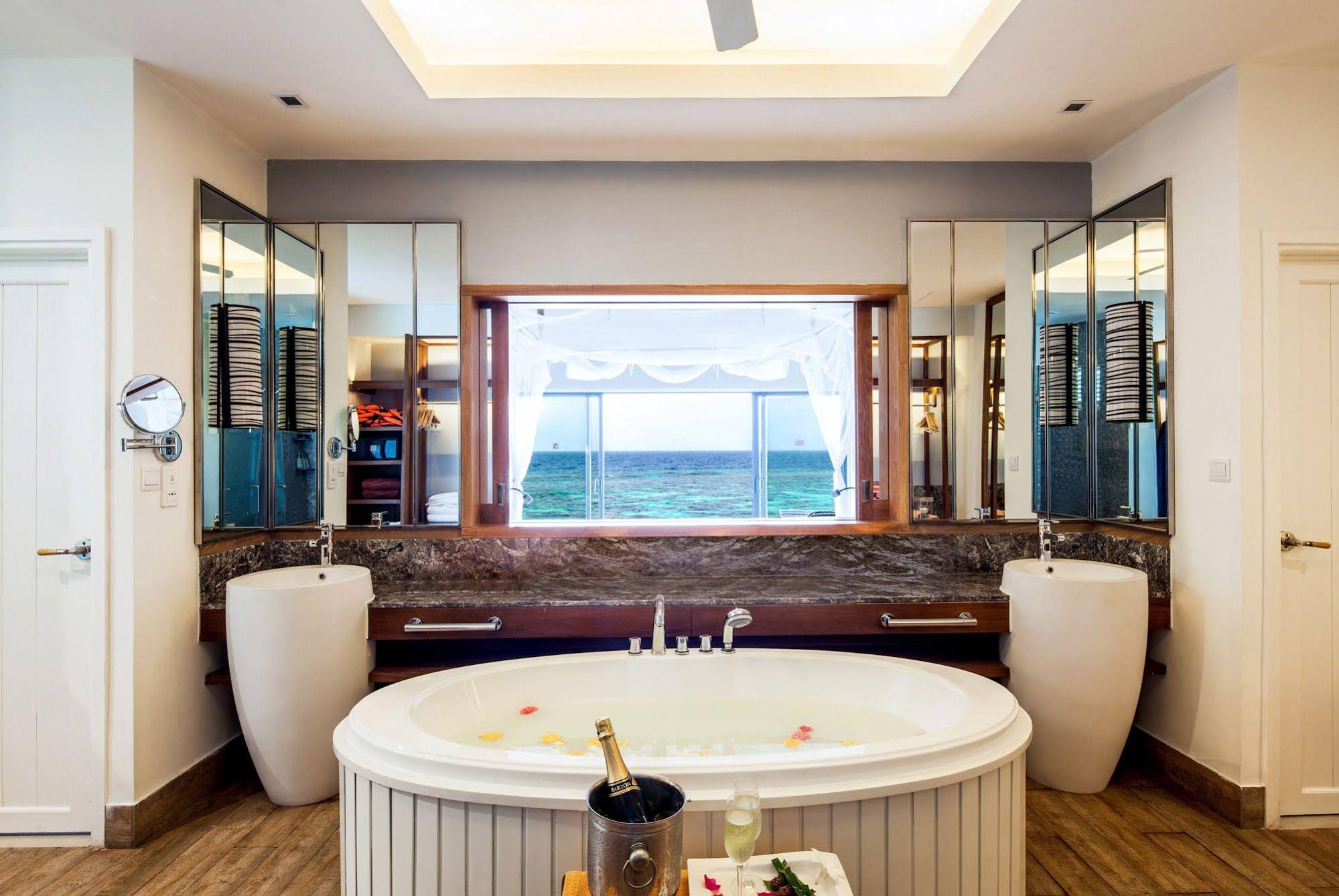 Machchafushi Island Resort & Spa Maldives, The Centara Collection